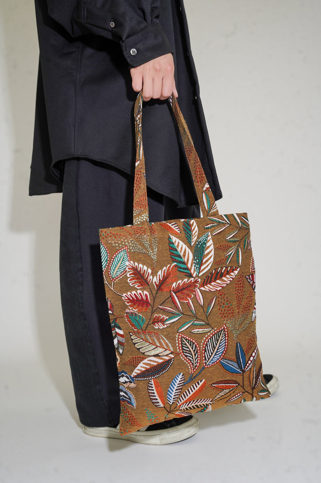 BLESS "GOBELINBAG GOLDEN FLOWER"