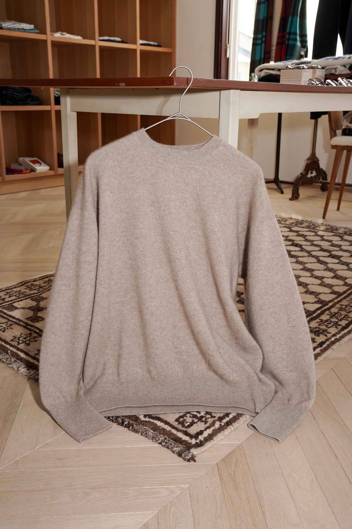 Olde H & Daughter "AGED CASHMERE CREW NECK P/O" [FEATHER]