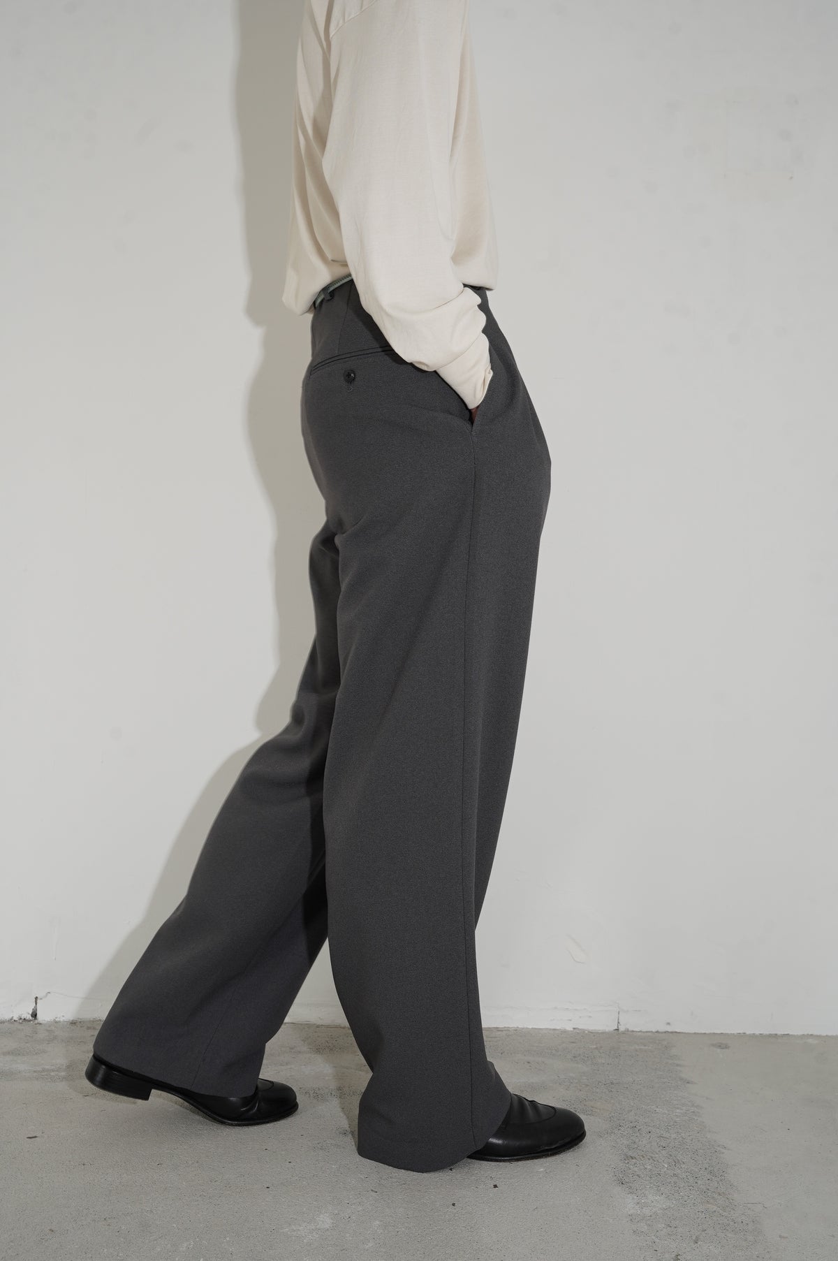 m's braque "TUCKED BAGGY PANTS" ［CHARCOAL］
