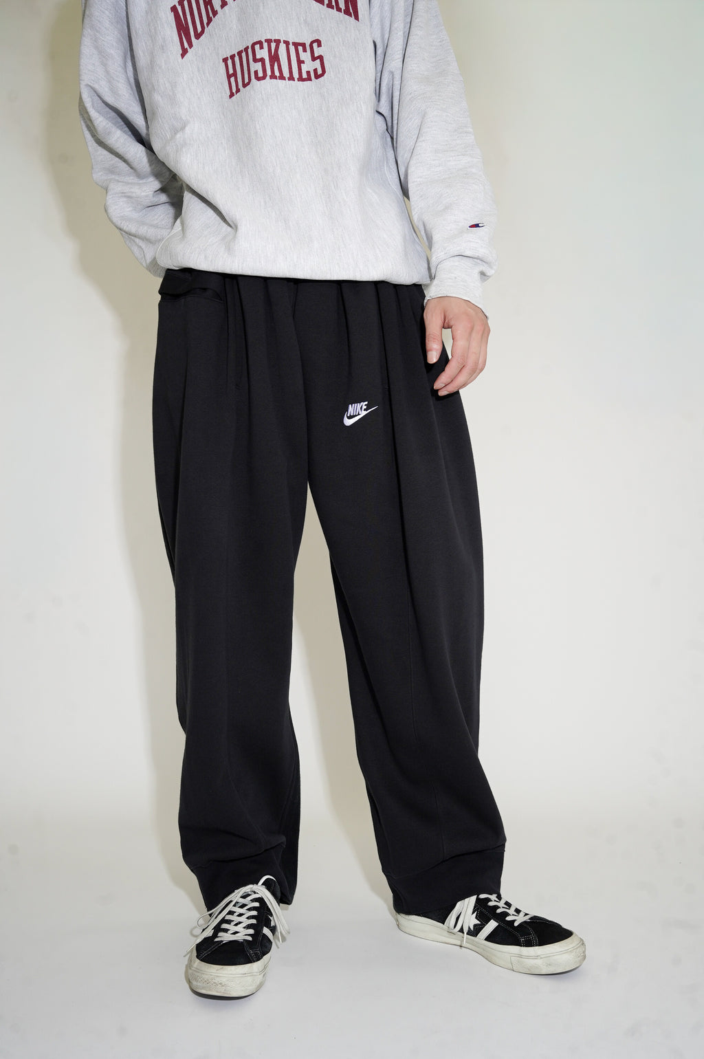 BLESS "OVER JOGGING JEANS" ［BLACK/DENIM BLACK］