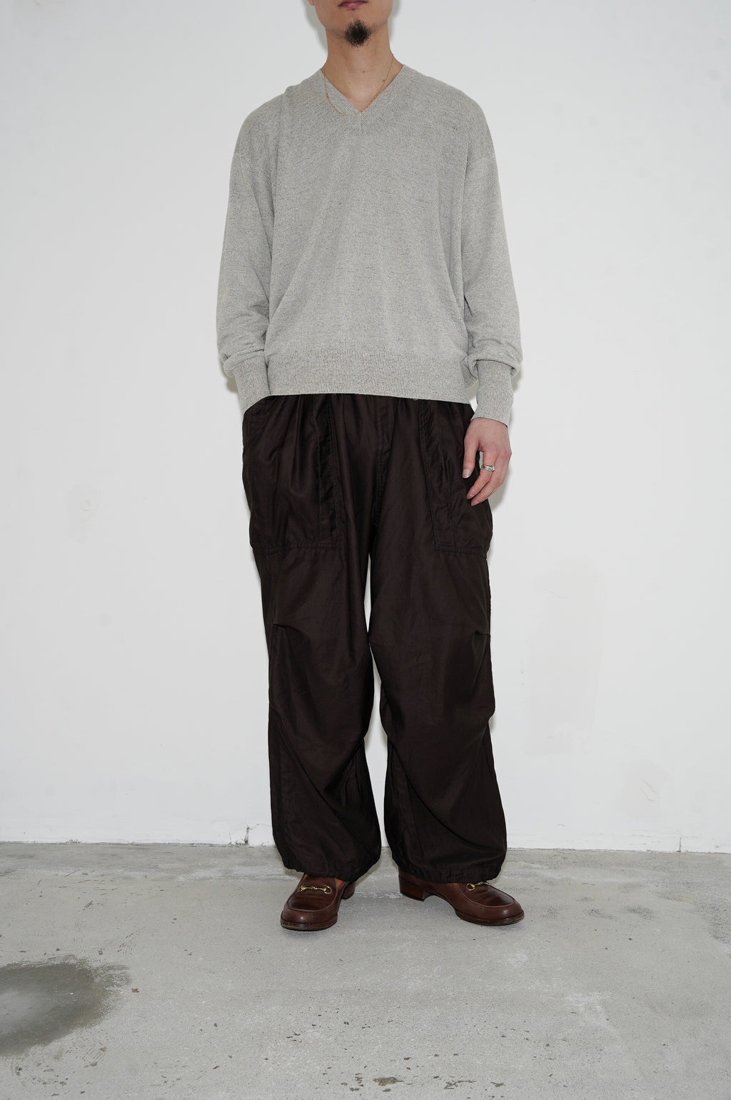 Olde H & Daughter "LINEN SILK PLAIN STITCH V NECK" [WHITE SAND]