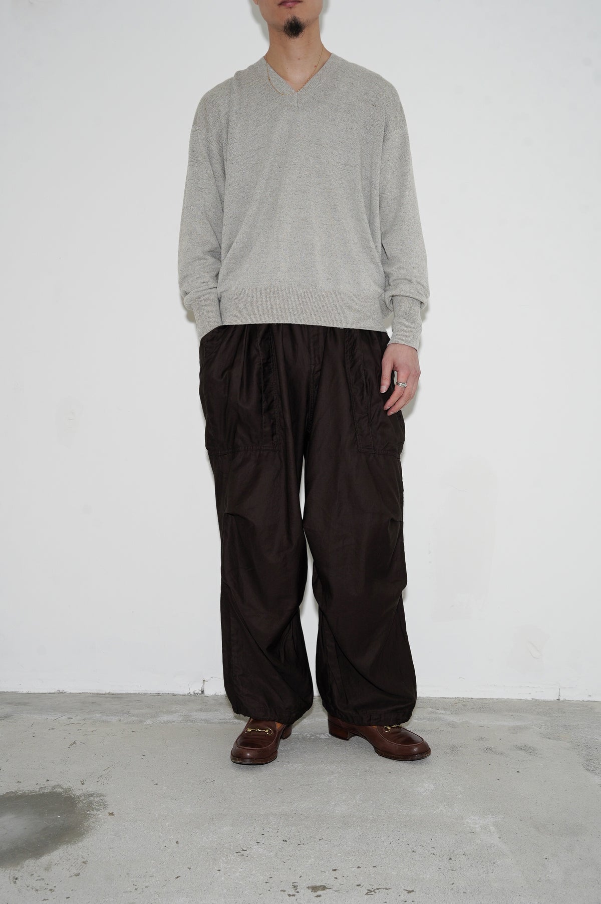 Olde H & Daughter "LINEN SILK PLAIN STITCH V NECK" [WHITE SAND]