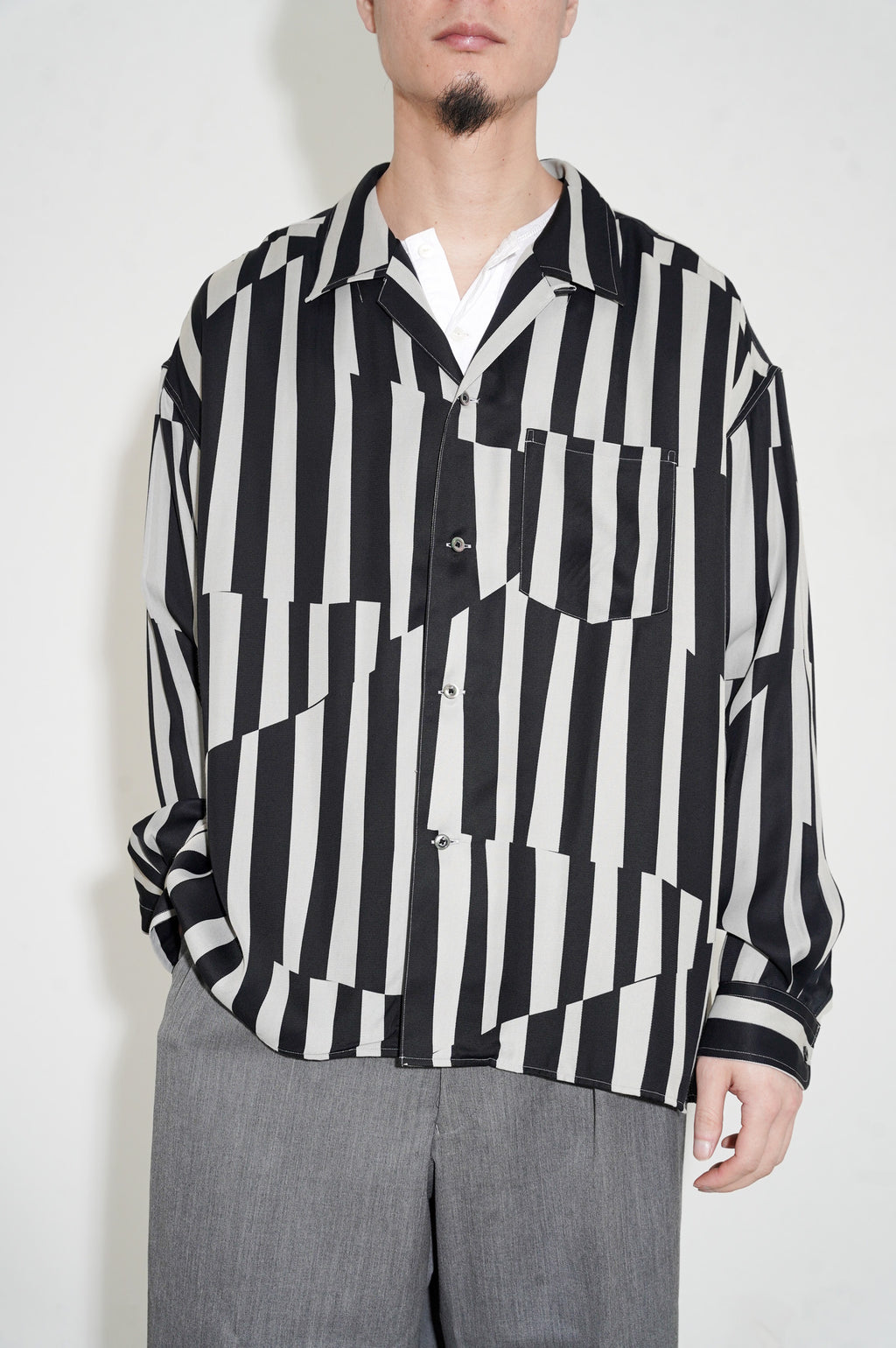 REVERBERATE "OPEN COLLAR SHIRT" [WHITE × BLACK]
