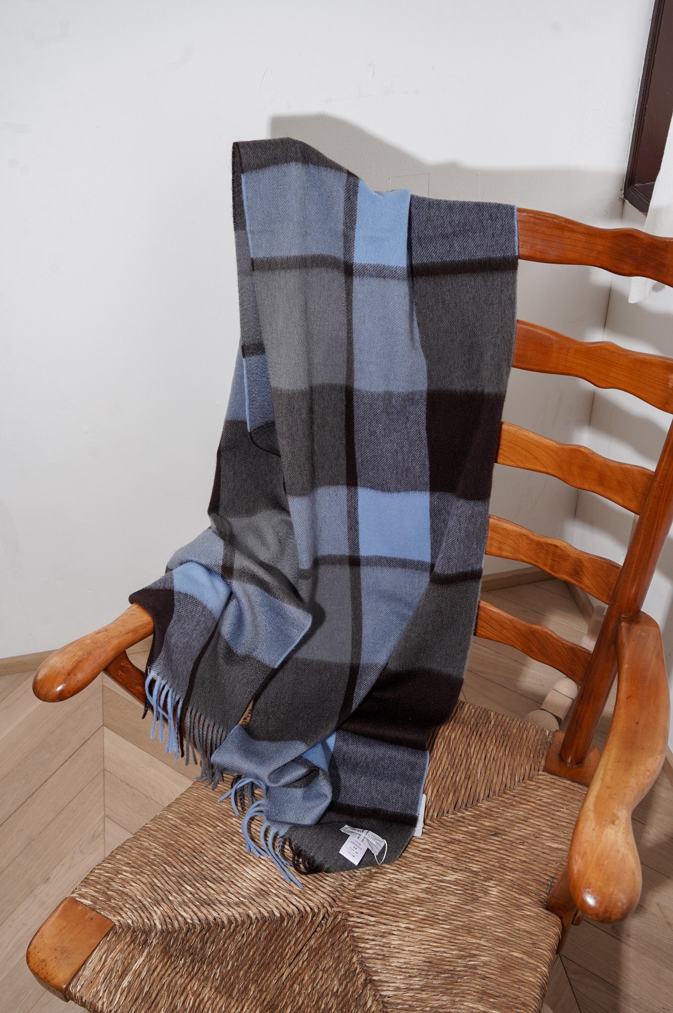 Joshua Ellis "Plaid"