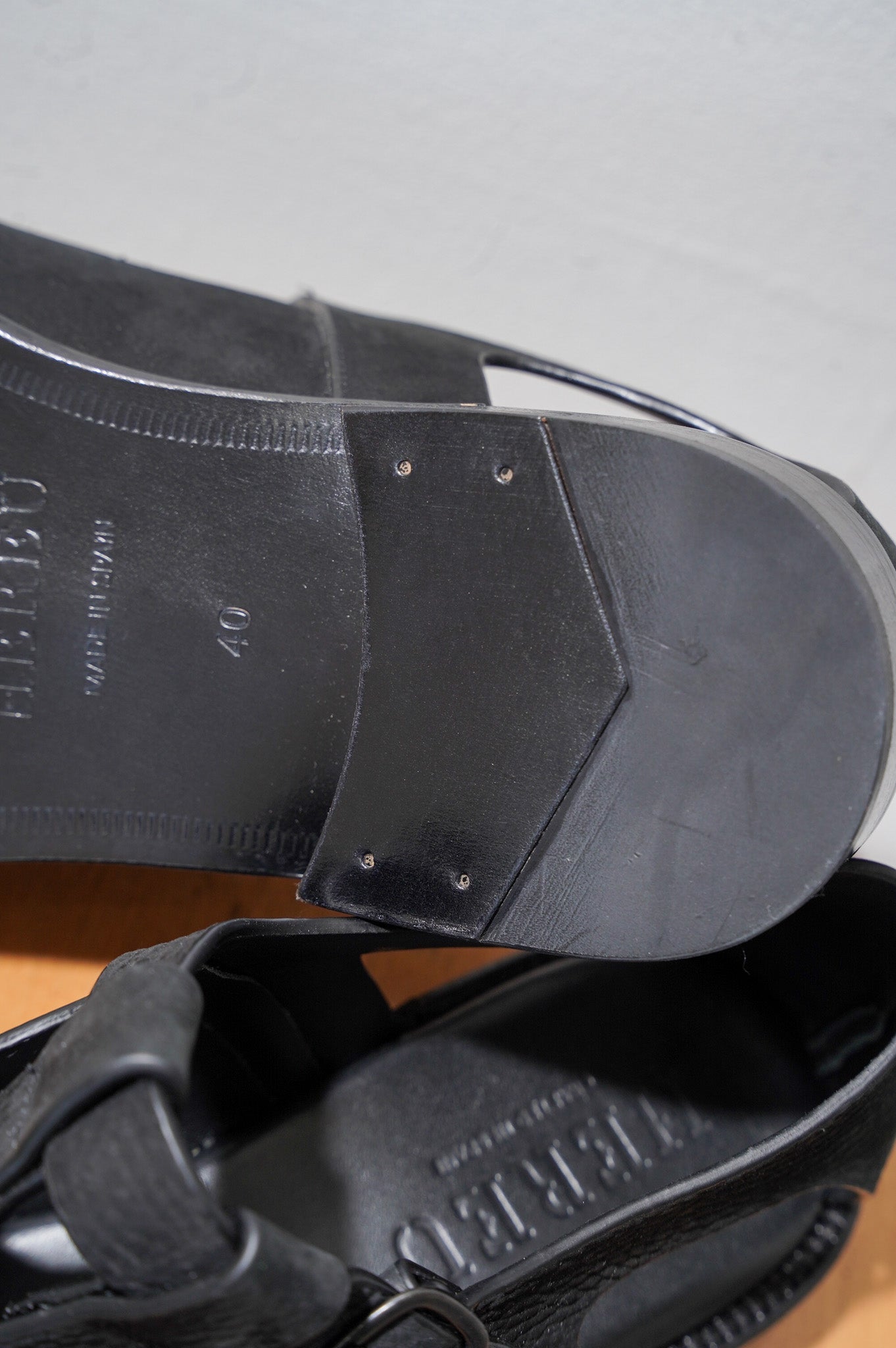 HEREU "Besso" [BLACK]