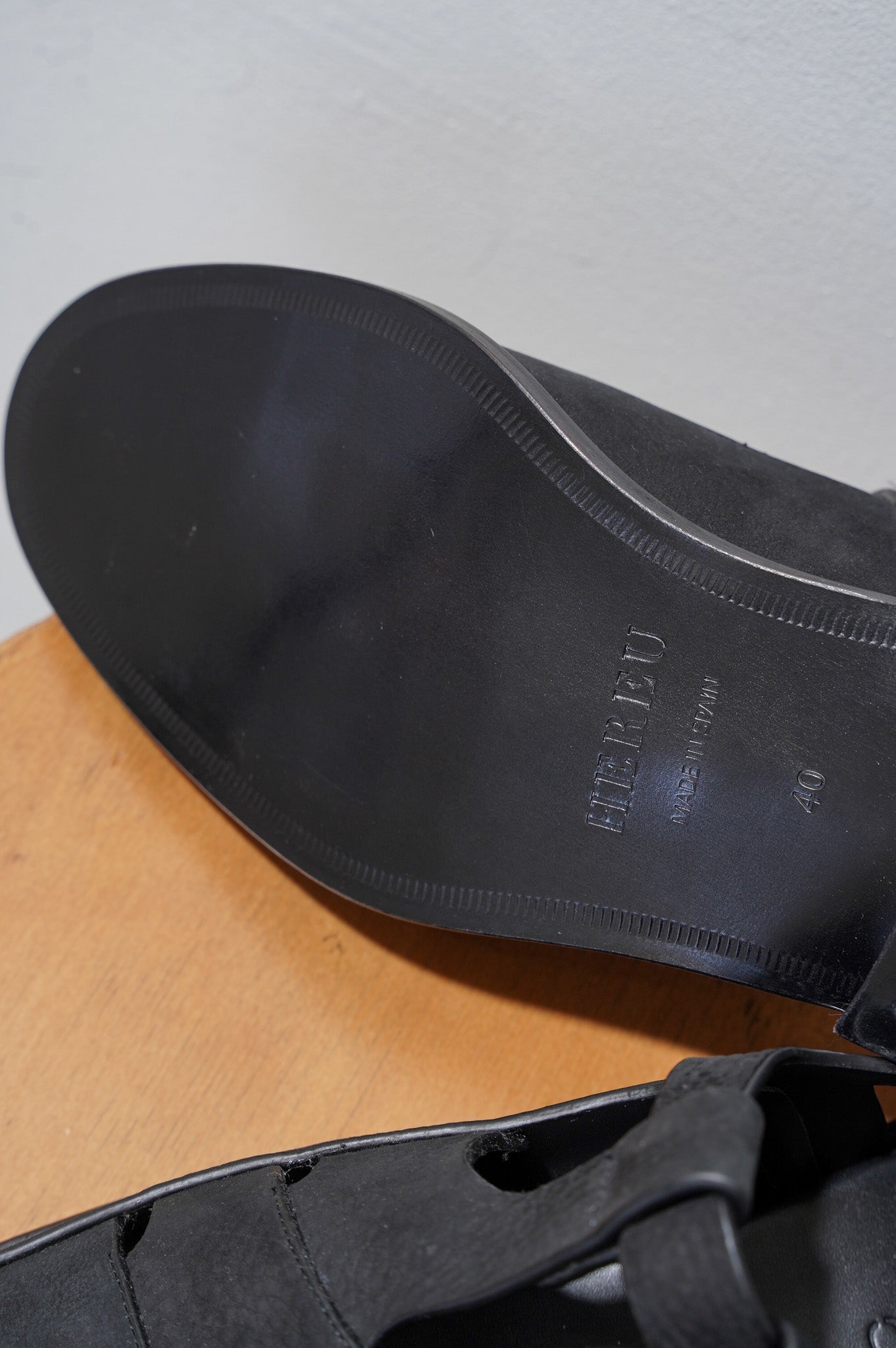 HEREU "Besso" [BLACK]