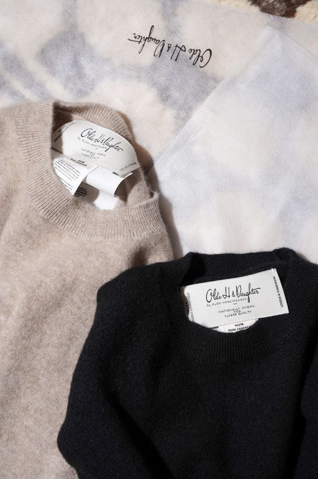 Olde H & Daughter "AGED CASHMERE CREW NECK P/O" [FEATHER]