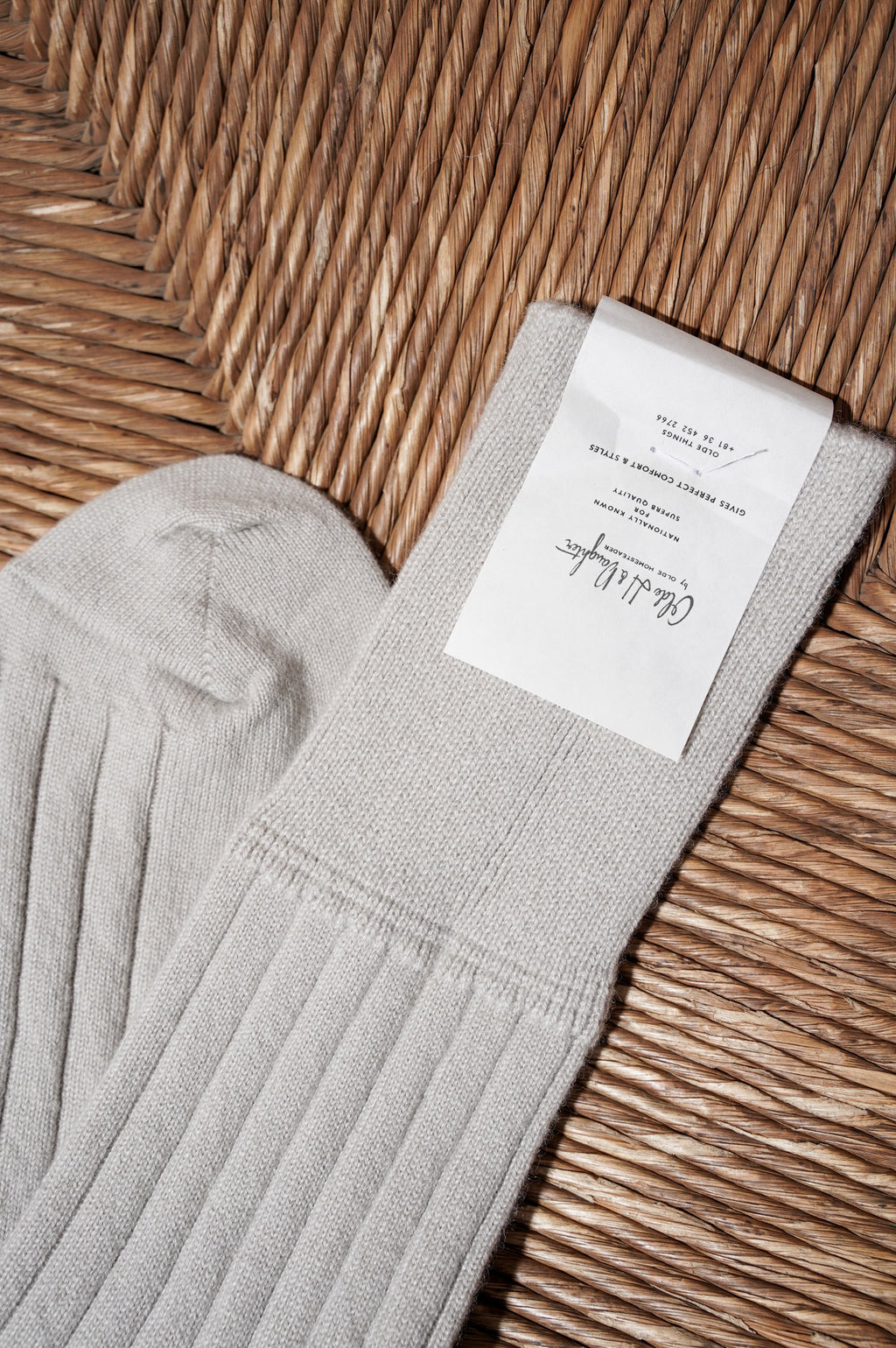 Olde H & Daughter "CASHMERE RIB SOCKS"