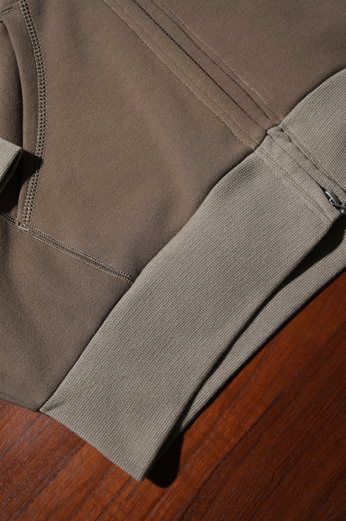 YE OLDE AND NEWMAN "HOODED FULL ZIP TOP" [DARK KHAKI]