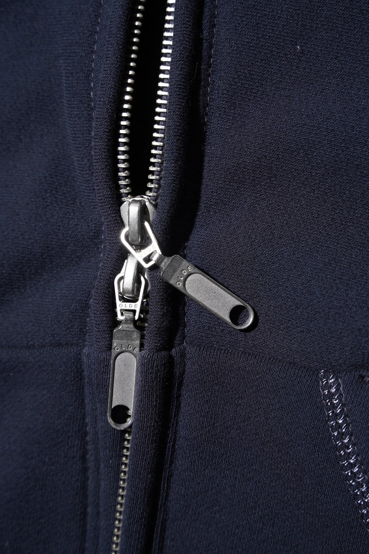 YE OLDE AND NEWMAN "HOODED FULL ZIP TOP" [DARK NAVY]