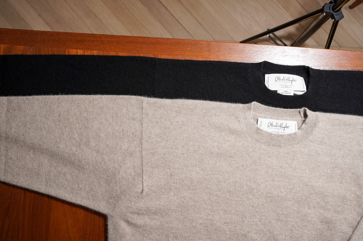 Olde H & Daughter "AGED CASHMERE CREW NECK P/O" [FEATHER]