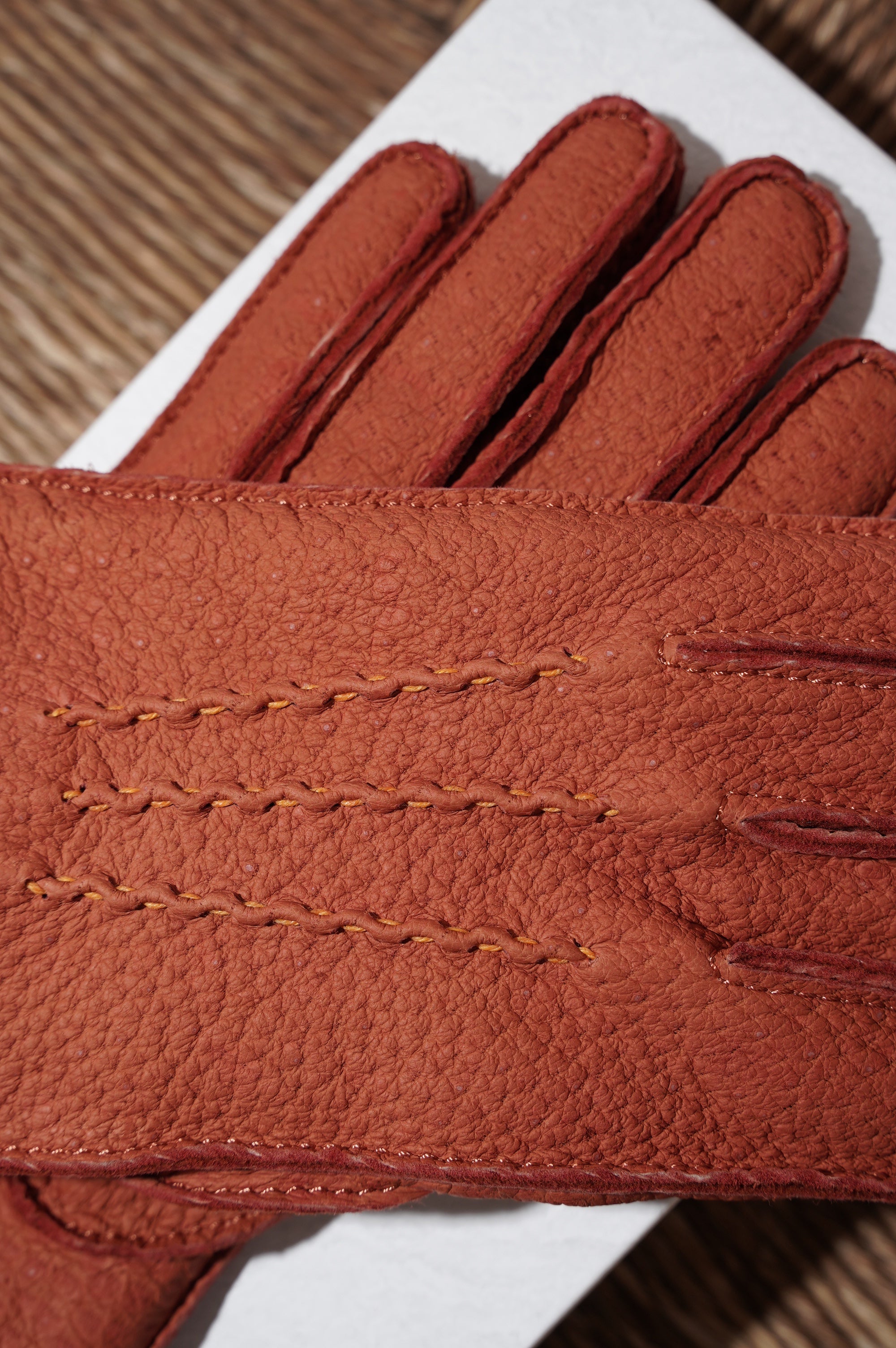 Post Production "Country Gloves" [ORANGE]