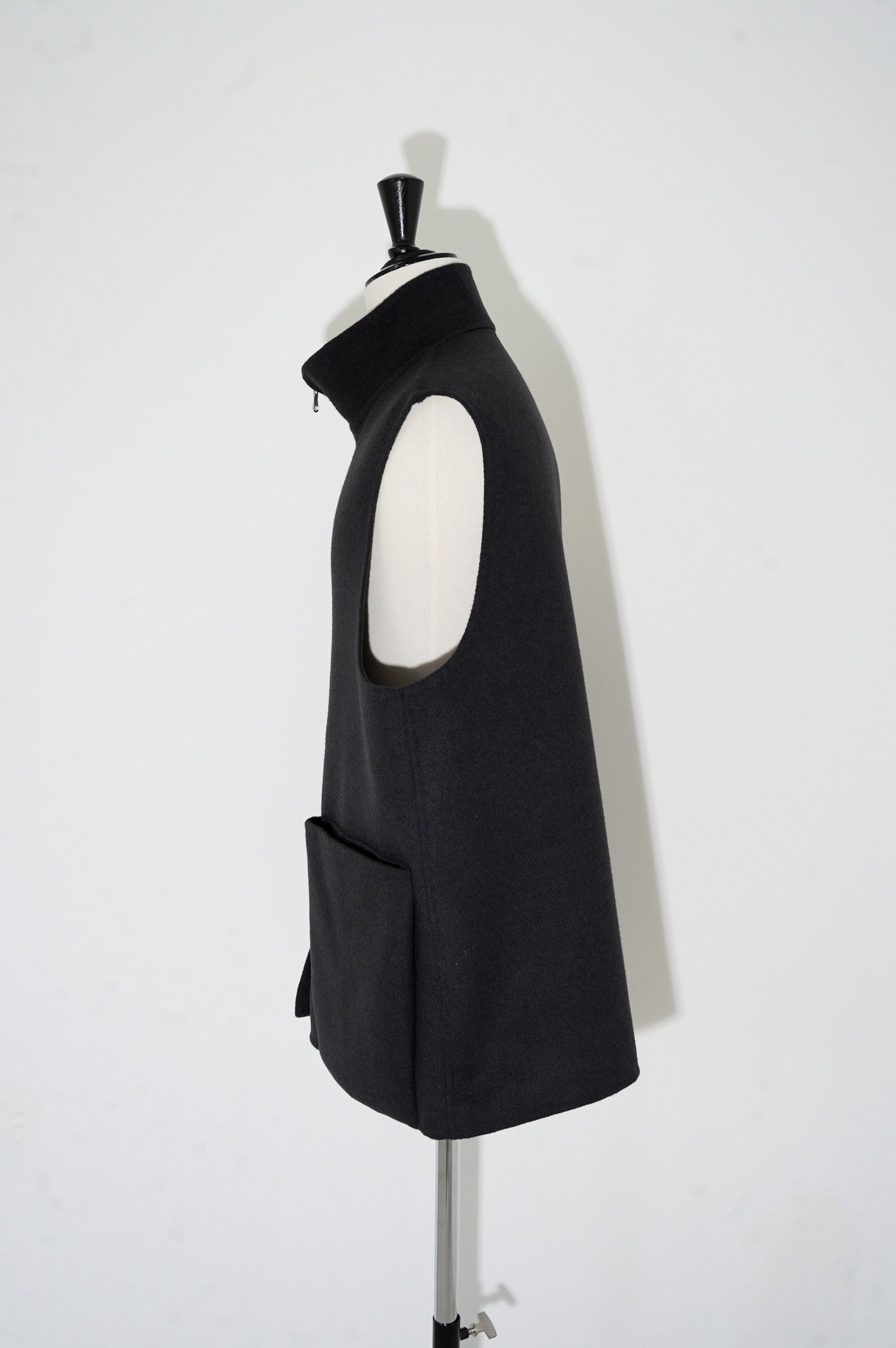 MAATEE&SONS "W Face Zip Vest" [CHARCOAL]
