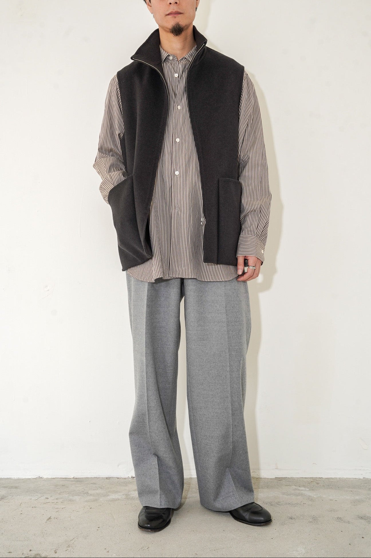 MAATEE&SONS "W Face Zip Vest" [CHARCOAL]