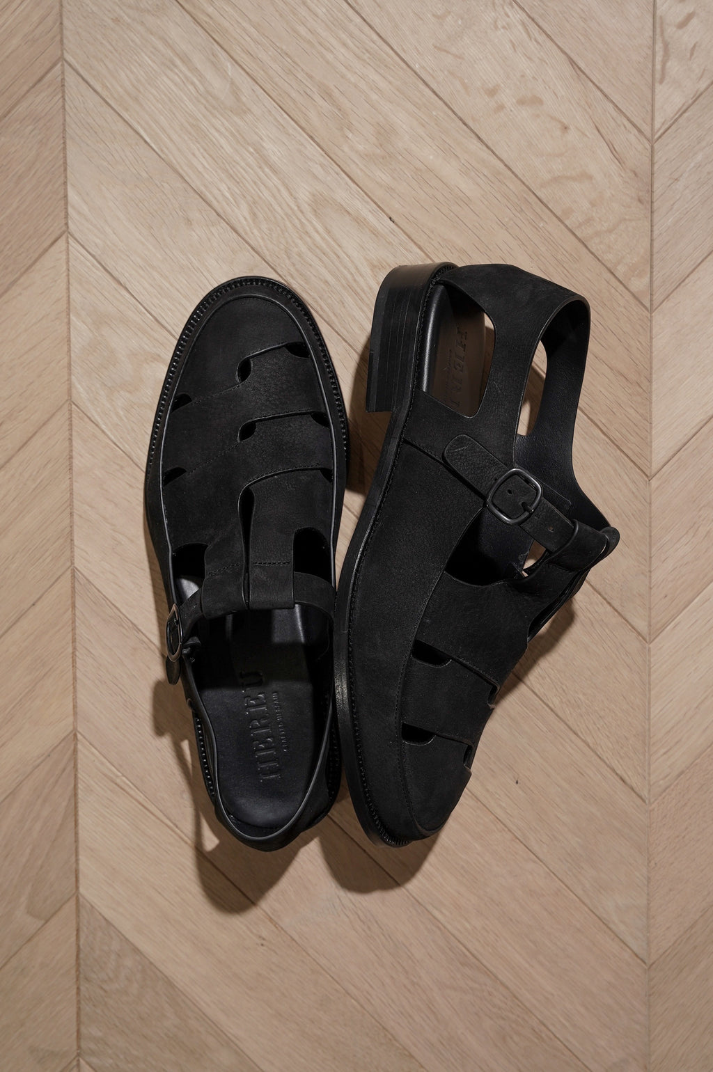 HEREU "Besso" [BLACK]