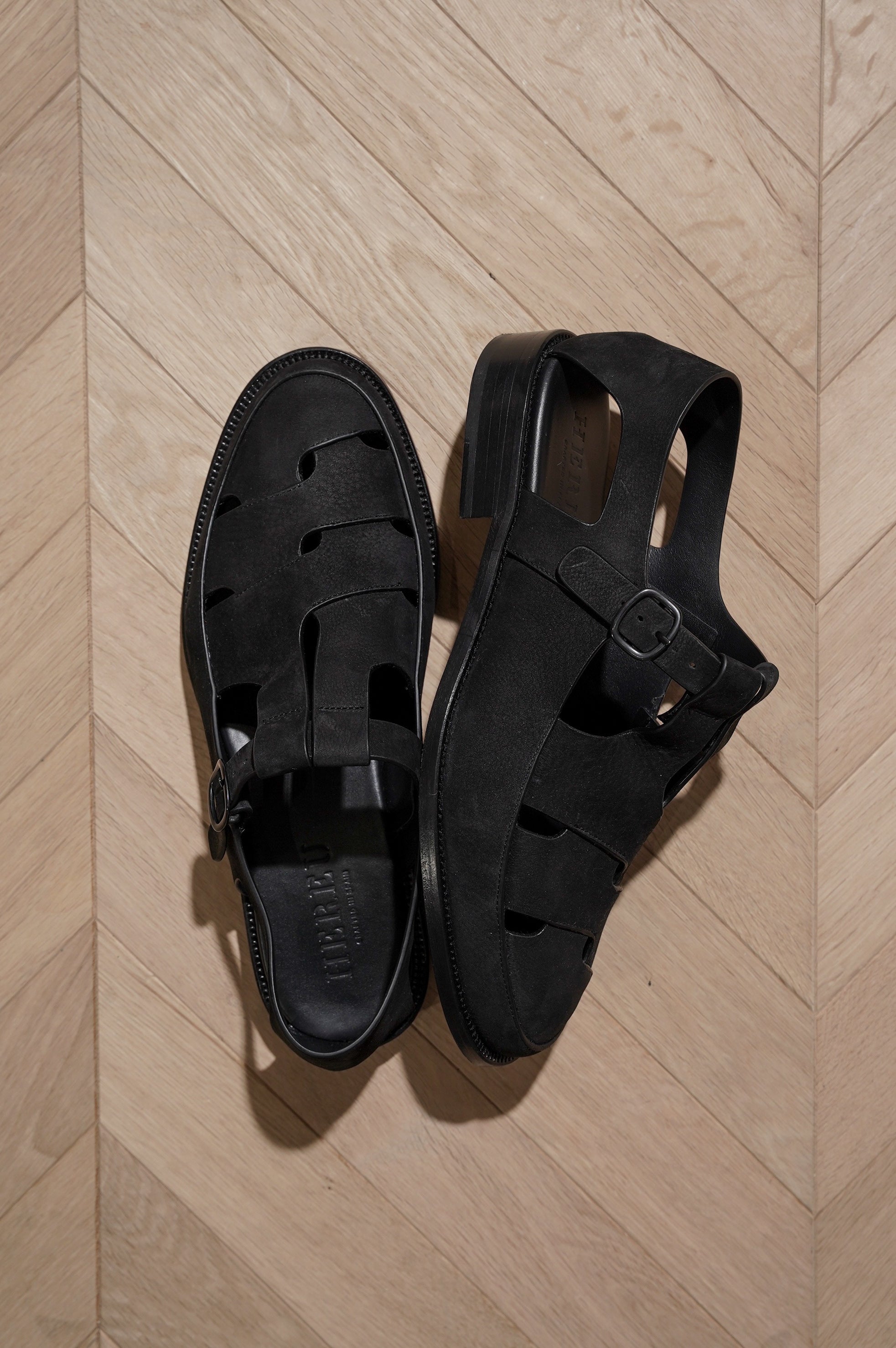 HEREU "Besso" [BLACK]