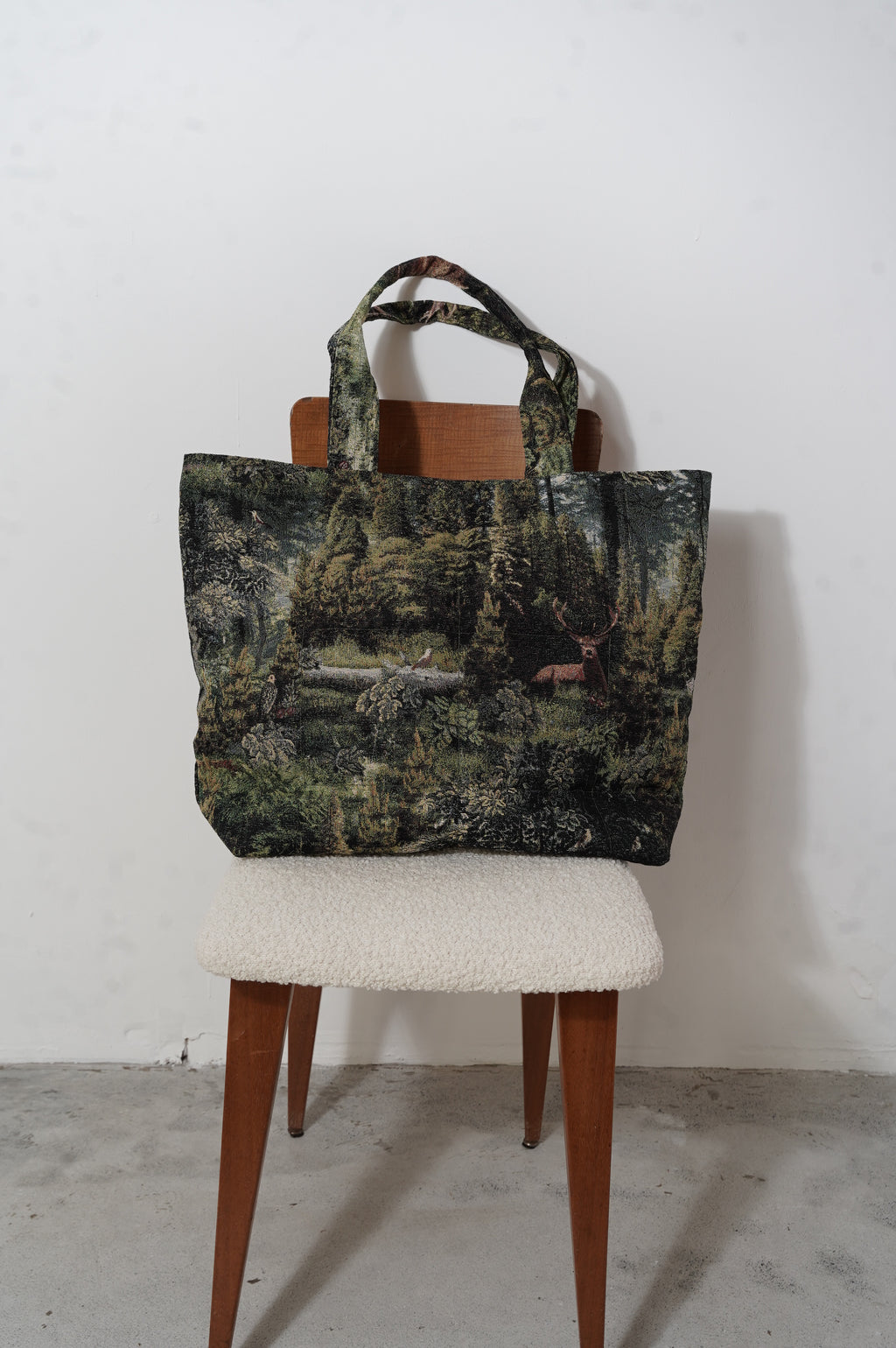 BLESS "DOWNBAG FOREST ANIMAL GOBELIN"