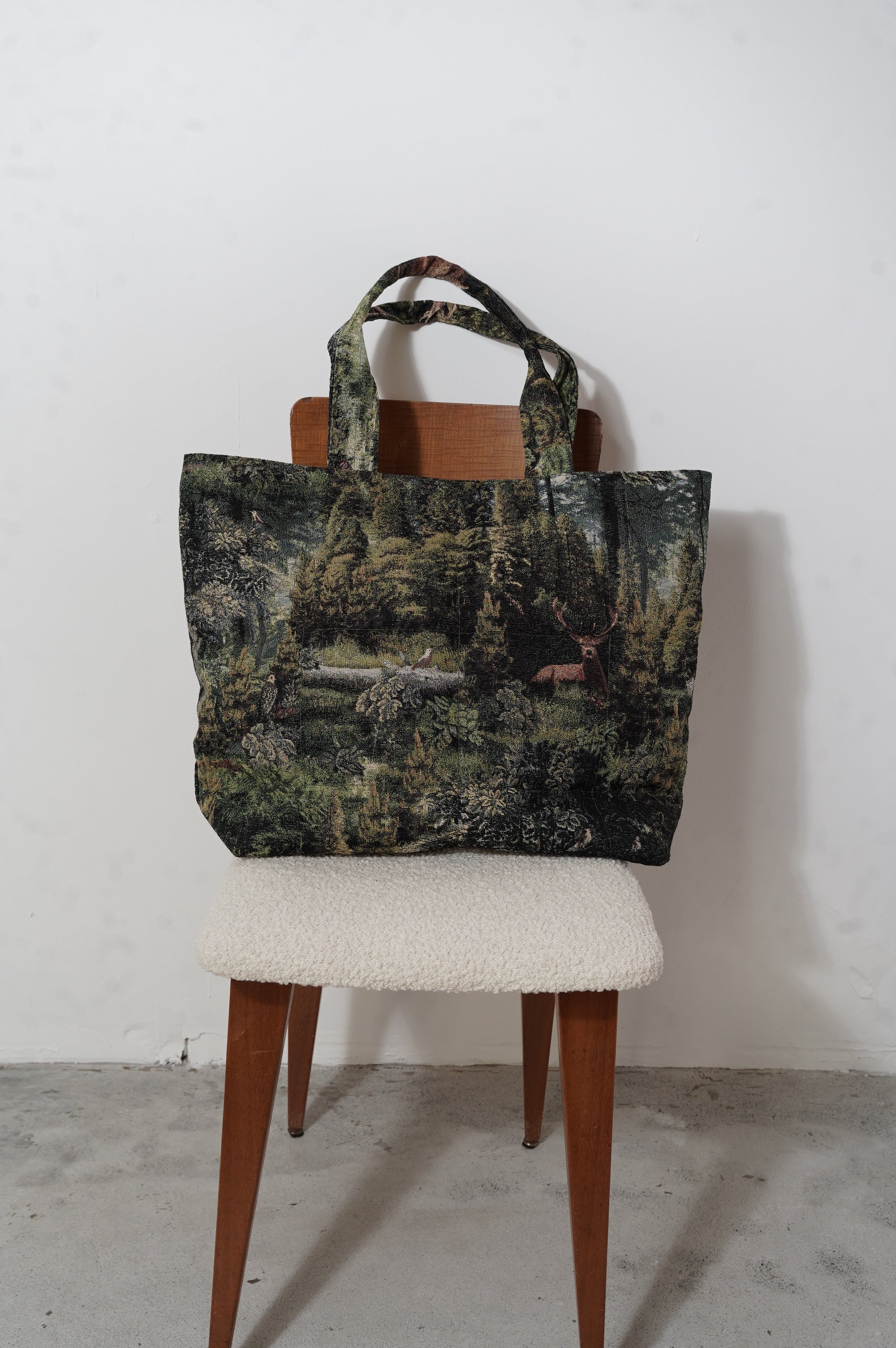 BLESS "DOWNBAG FOREST ANIMAL GOBELIN"