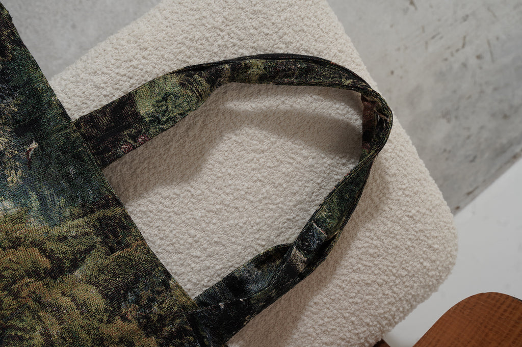 BLESS "DOWNBAG FOREST ANIMAL GOBELIN"