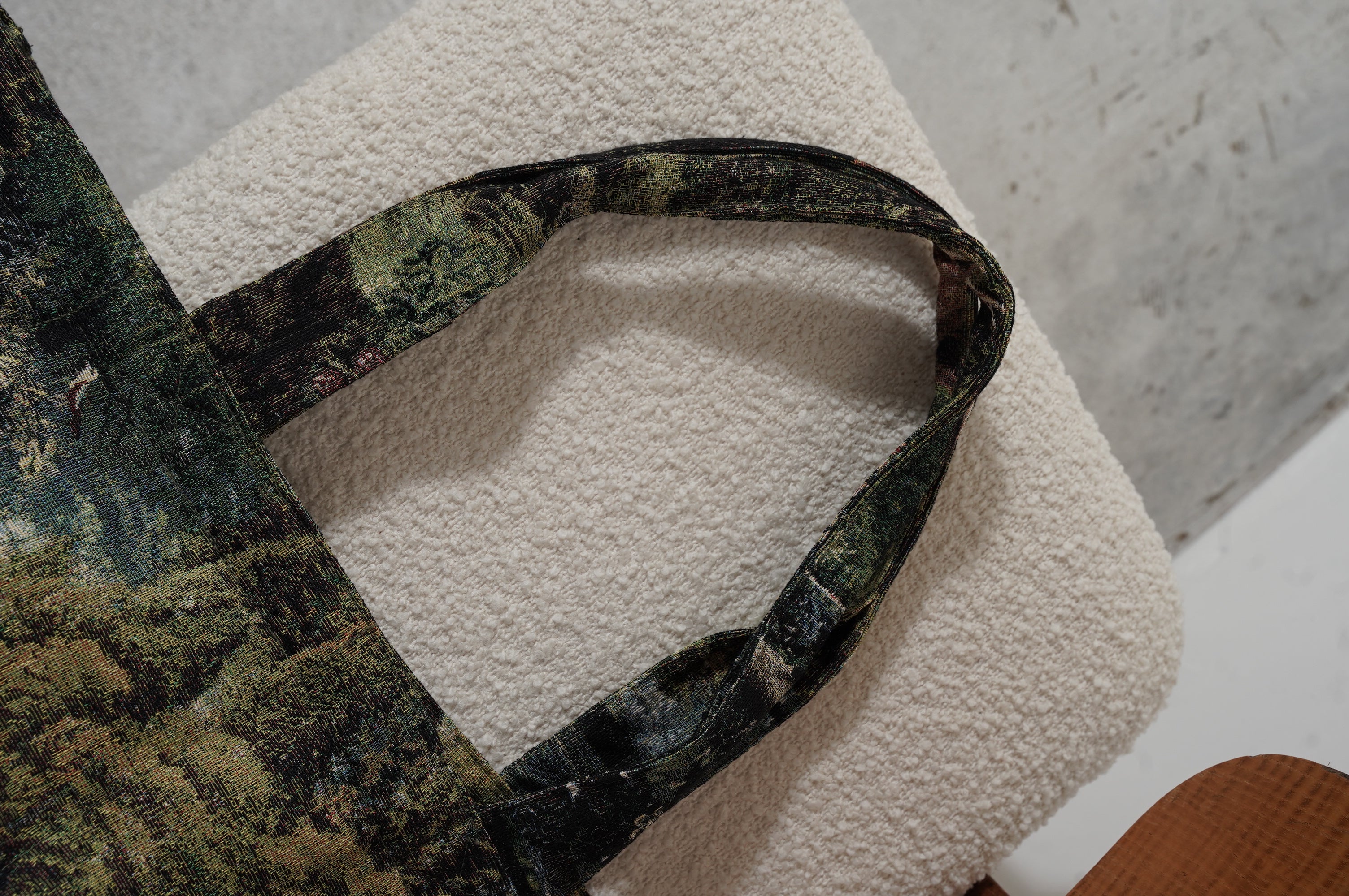 BLESS "DOWNBAG FOREST ANIMAL GOBELIN"