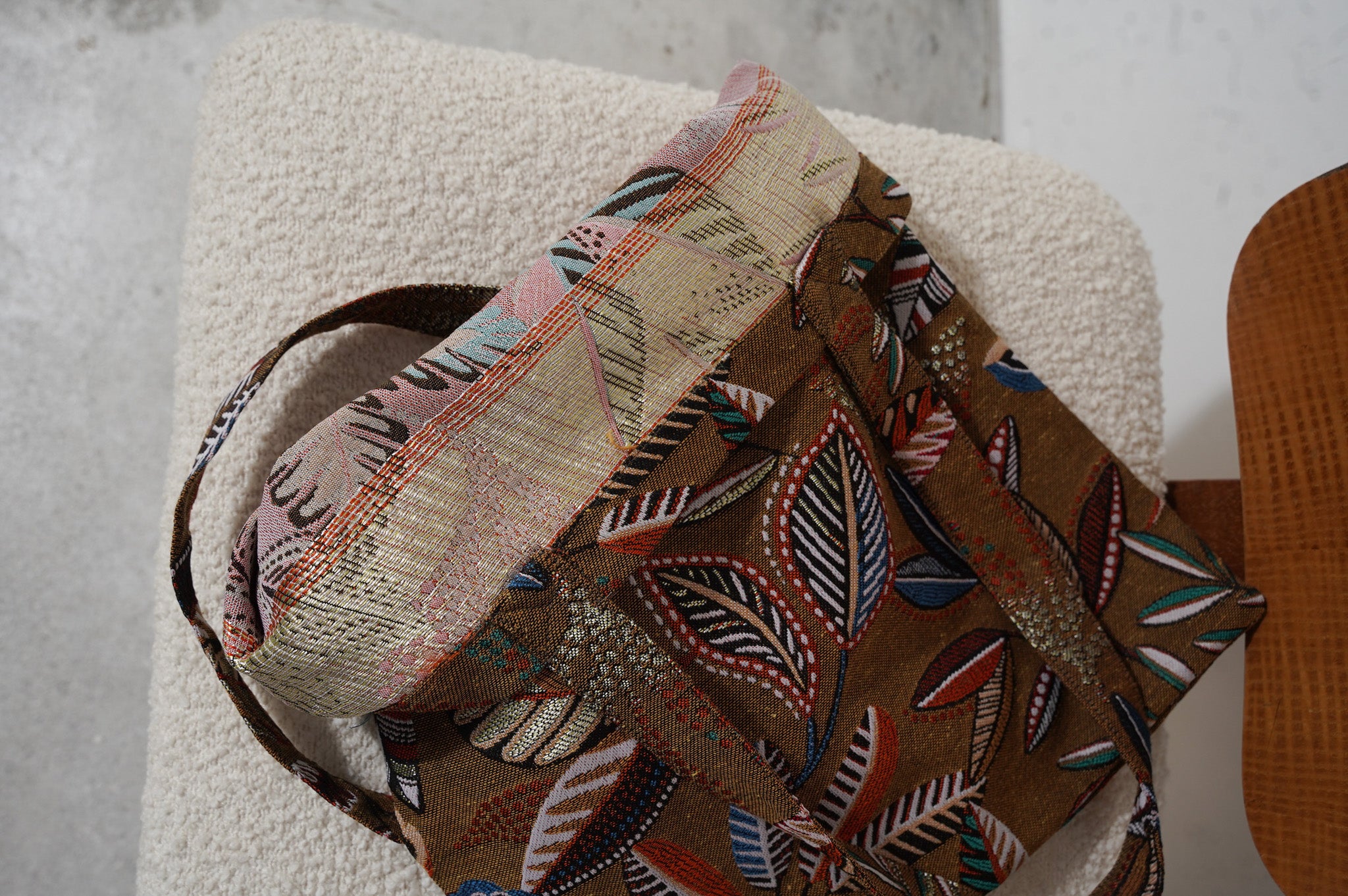 BLESS "GOBELINBAG GOLDEN FLOWER"