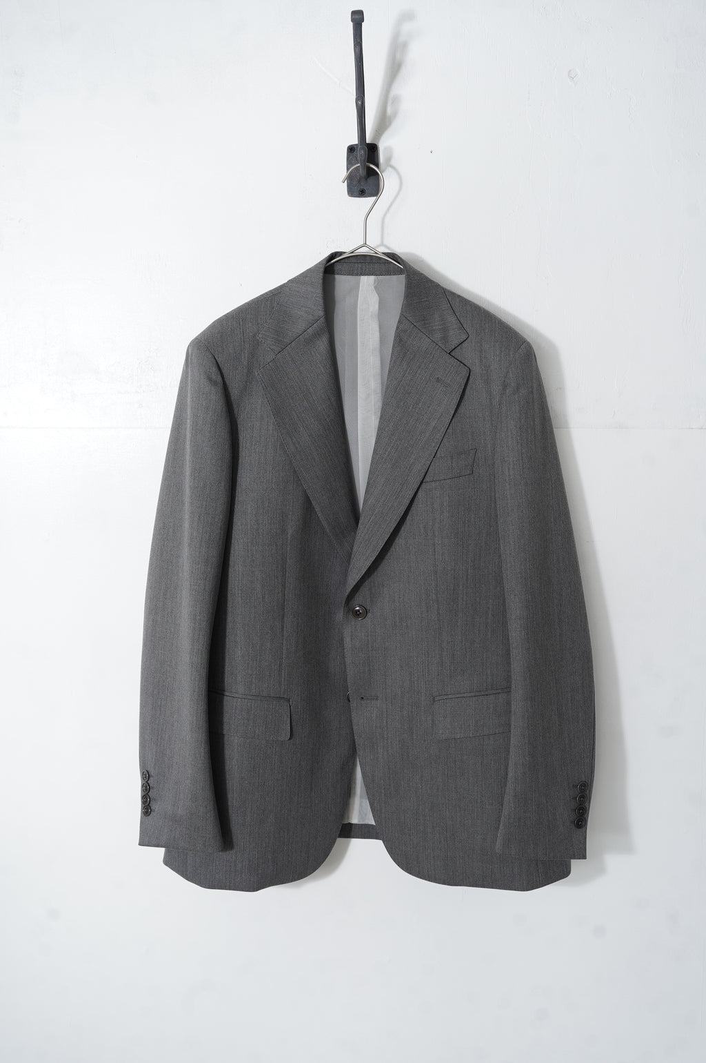 REVERBERATE "SUIT JACKET SINGLE"