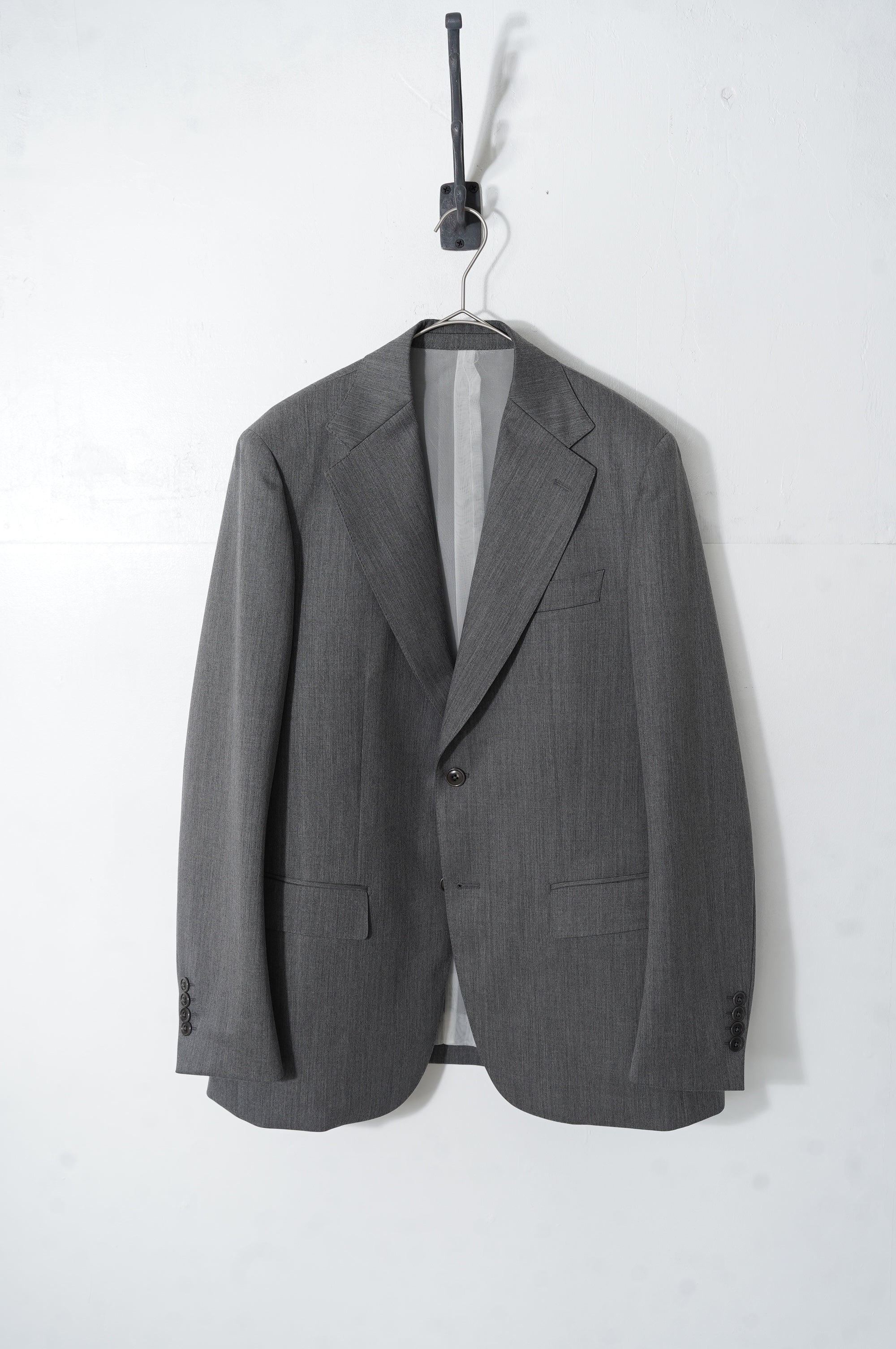 REVERBERATE "SUIT JACKET SINGLE"
