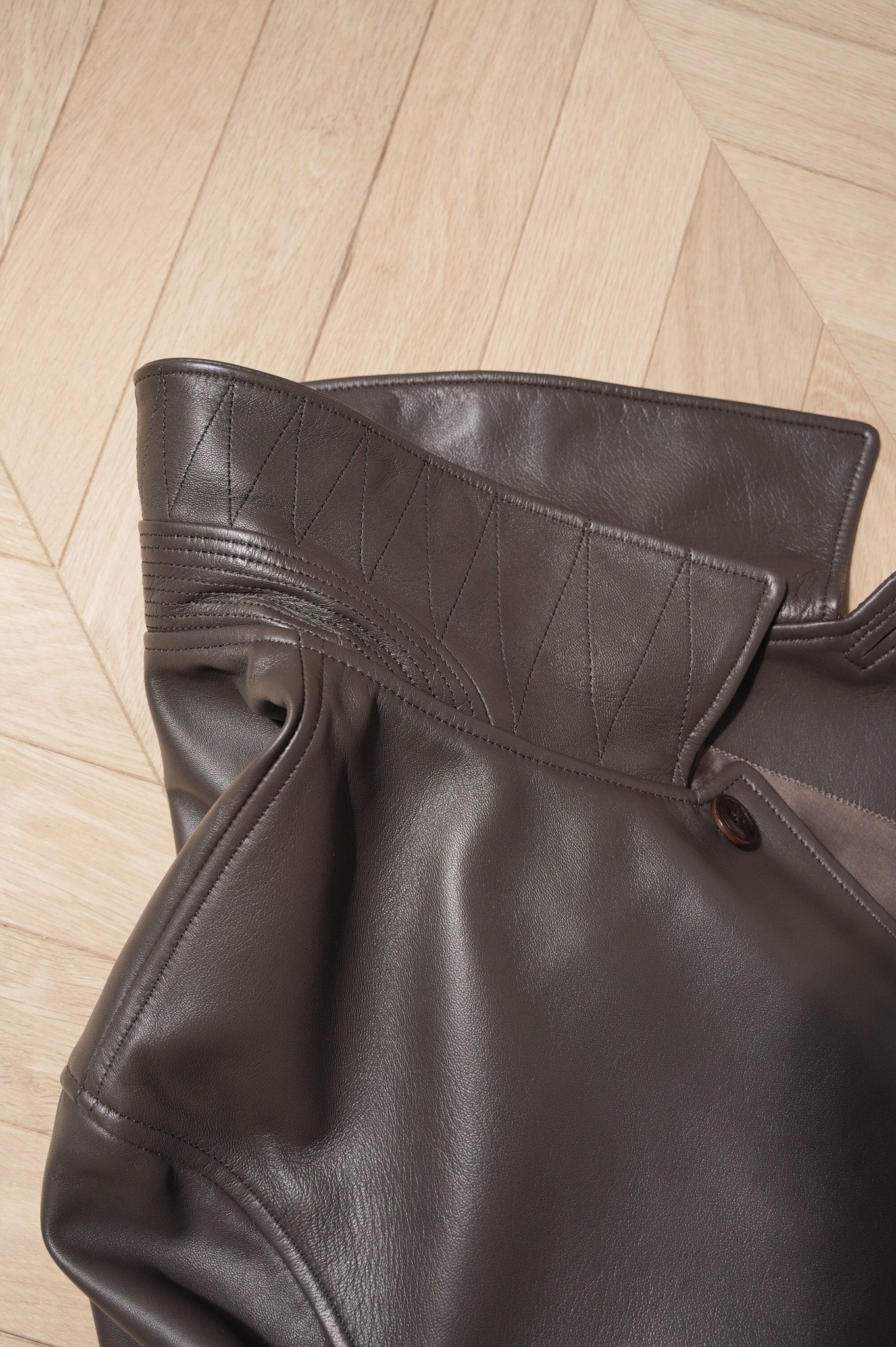 REVERBEARTE "TAILORED LEATHER JACKET"