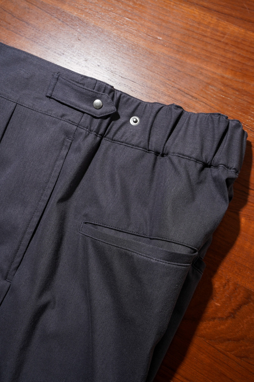 KANEMASA PHIL. "46G SOLARO GURKHA PANTS" [CHARCOAL BLACK]