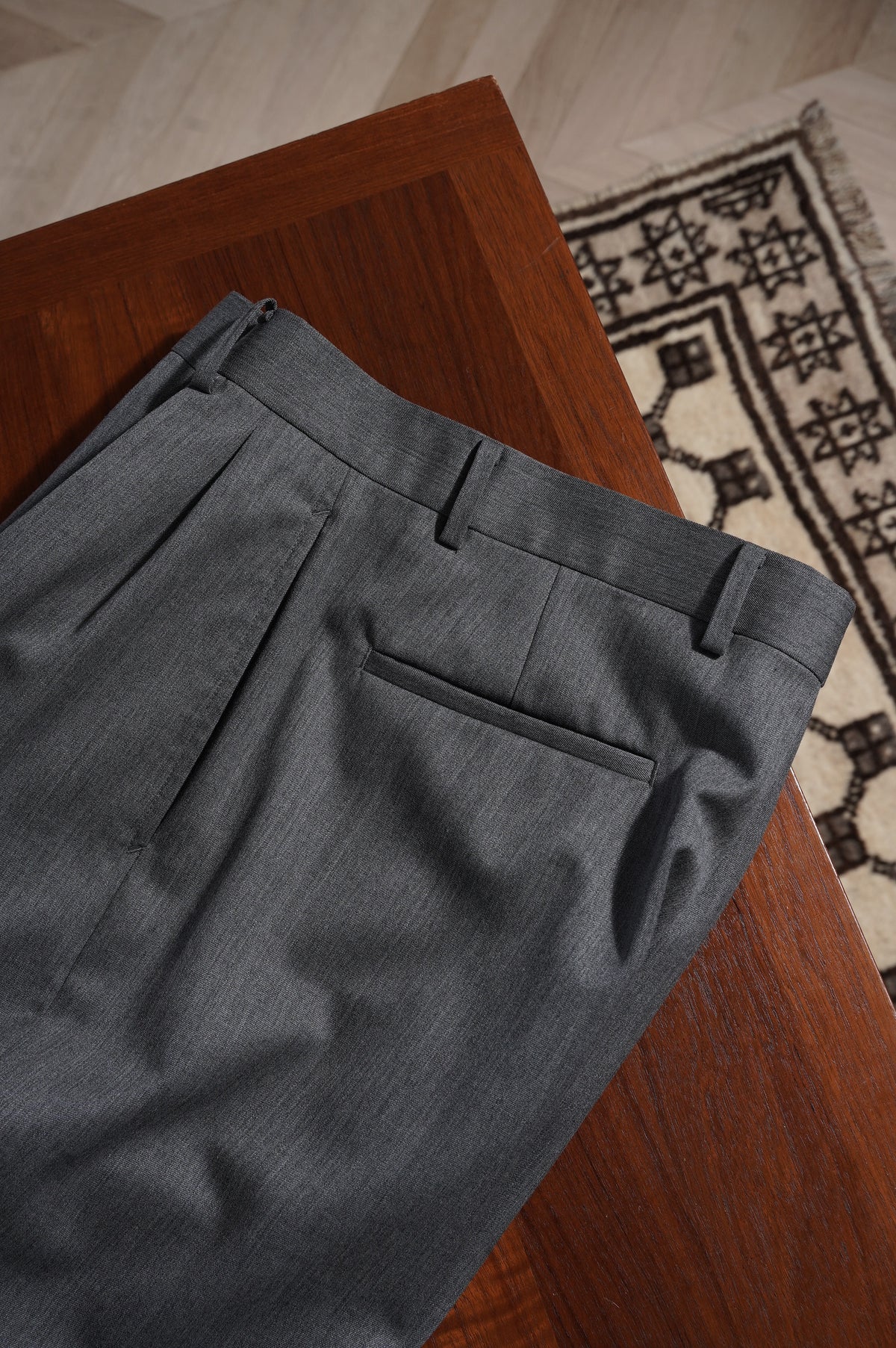 REVERBERATE "SUIT TROUSERS" [GRAY]