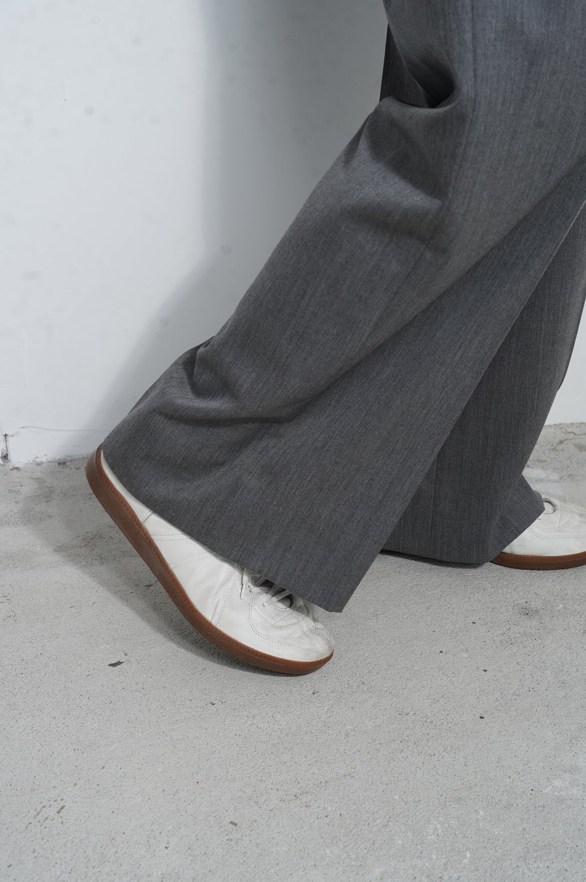 REVERBERATE "SUIT TROUSERS" [GRAY]
