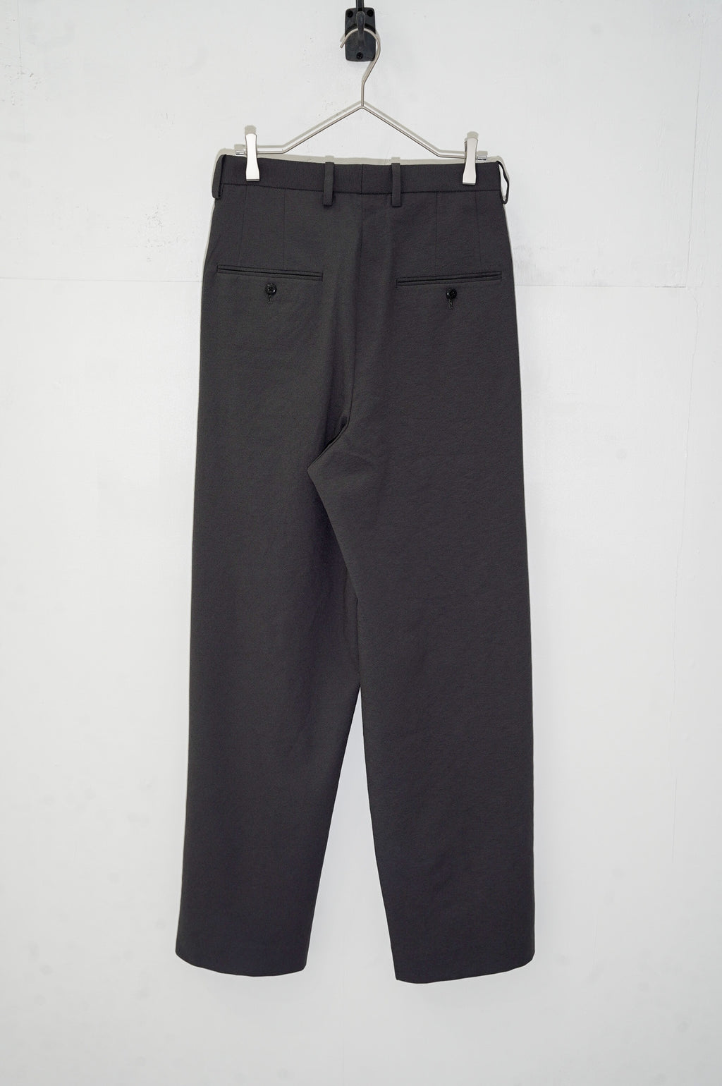 m's braque "TUCKED BAGGY PANTS" [CHARCOAL GRAY]