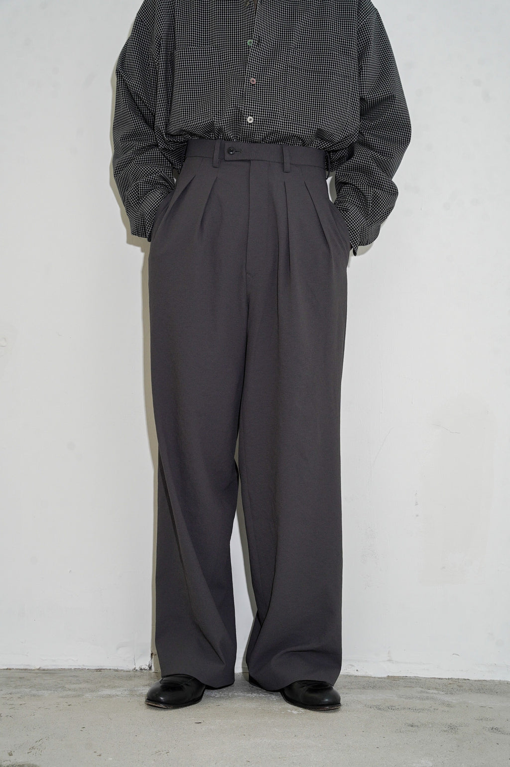 m's braque "TUCKED BAGGY PANTS" [CHARCOAL GRAY]