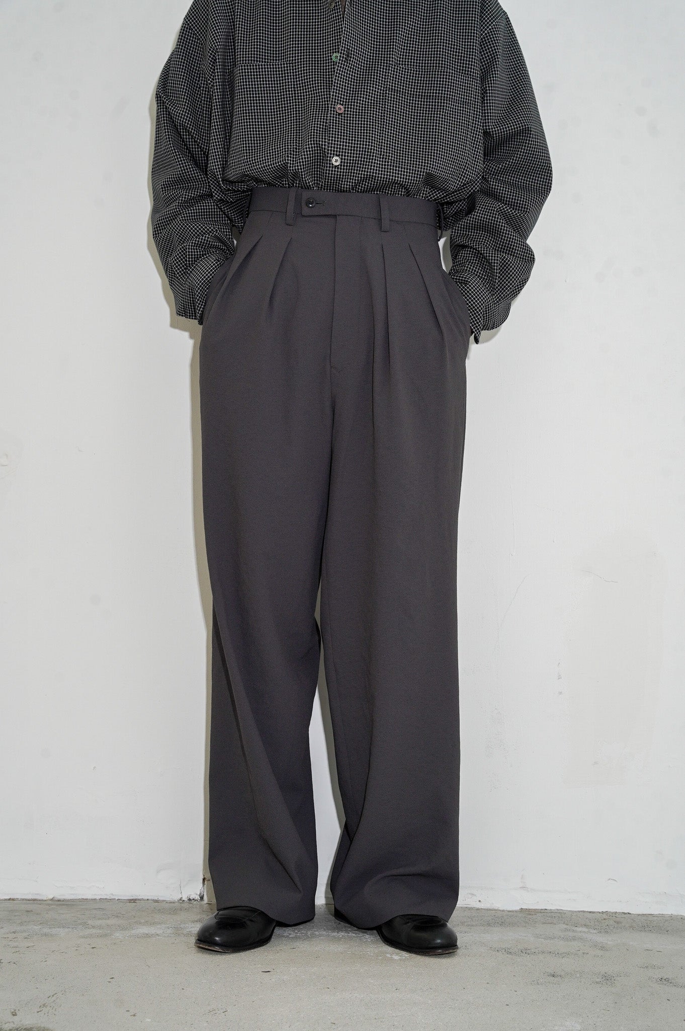 m's braque "TUCKED BAGGY PANTS" [CHARCOAL GRAY]