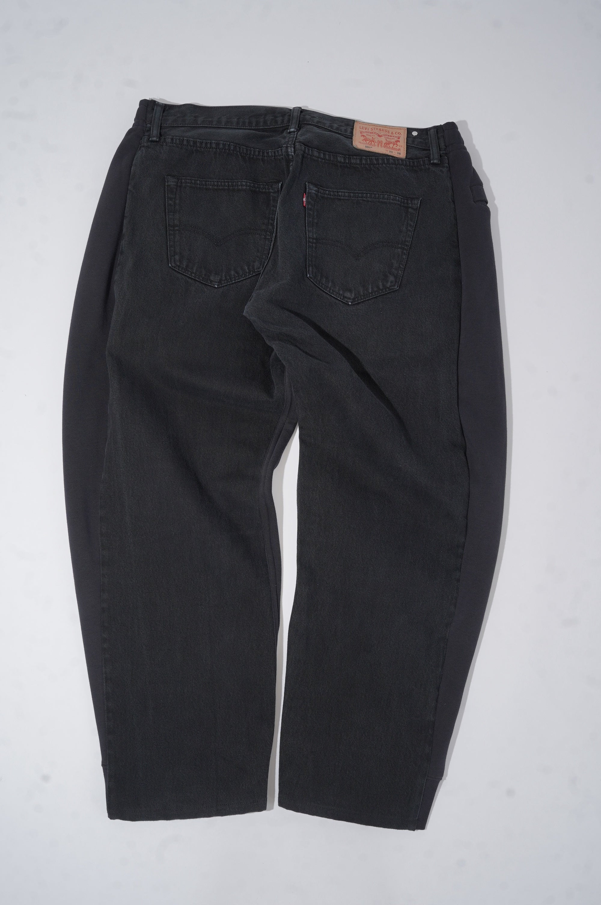 BLESS "OVER JOGGING JEANS" ［BLACK/DENIM BLACK］