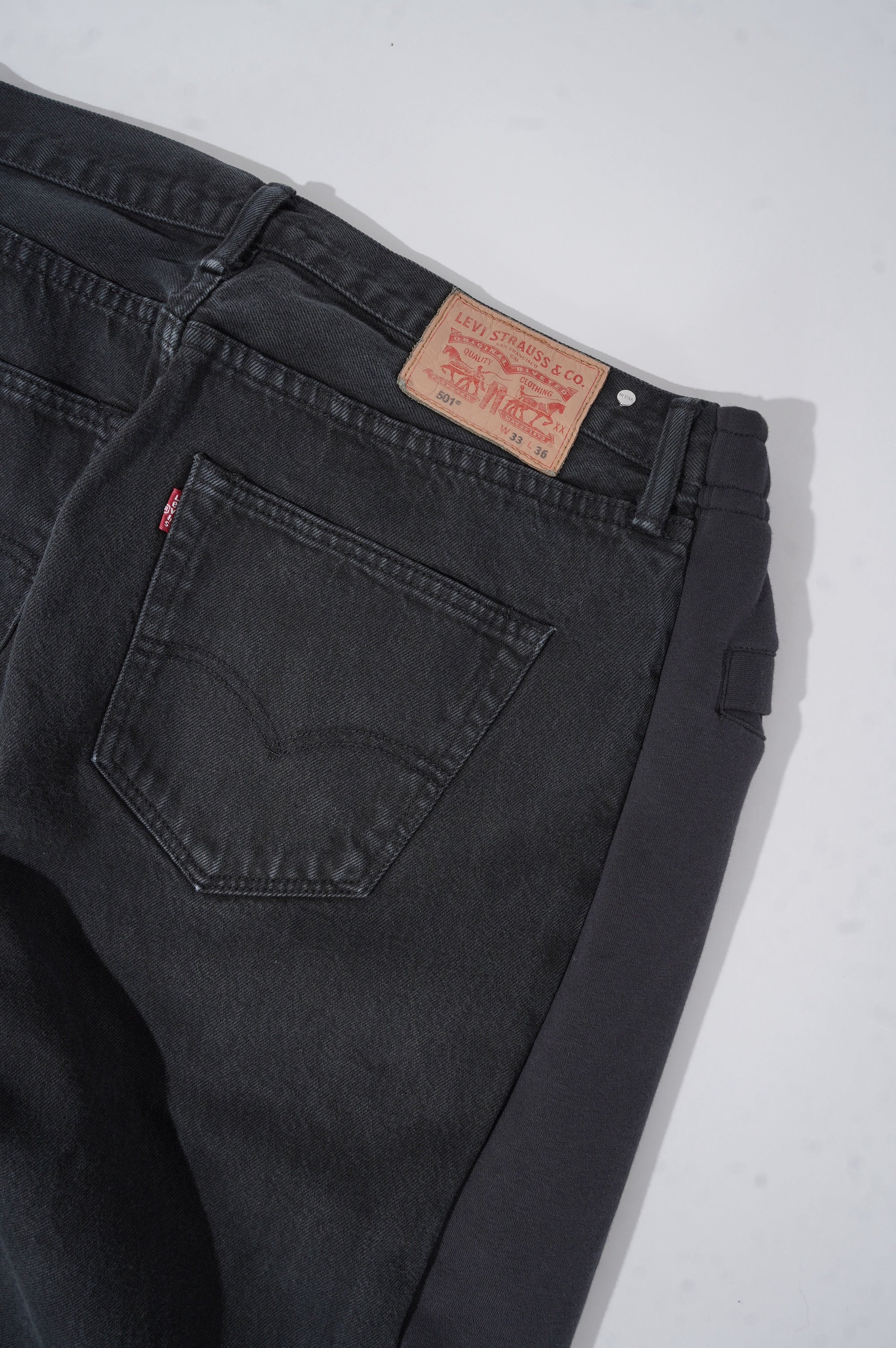 BLESS "OVER JOGGING JEANS" ［BLACK/DENIM BLACK］