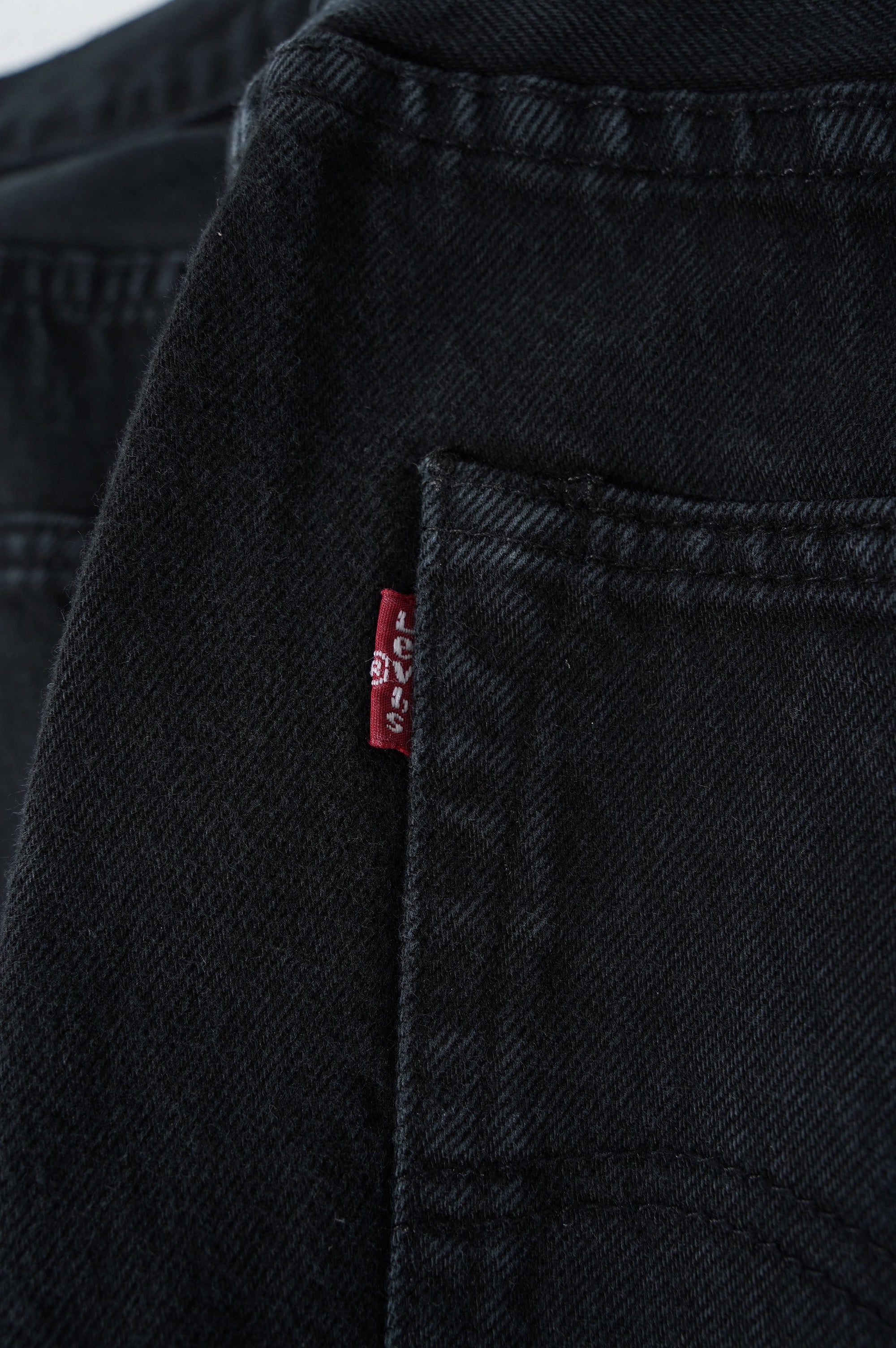 BLESS "OVER JOGGING JEANS" ［BLACK/DENIM BLACK］