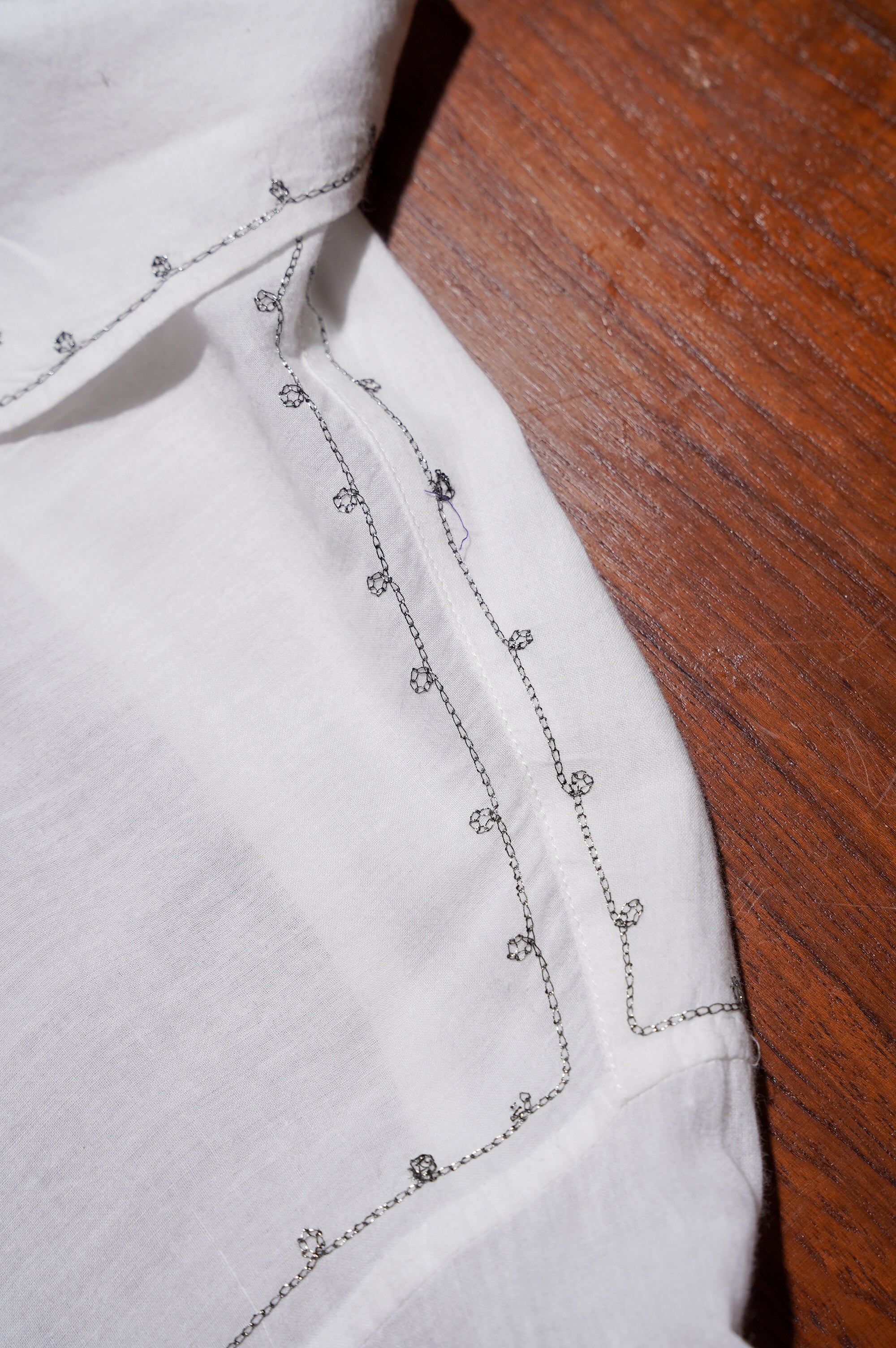 MAATEE&SONS "GUPTA EMBROIDERY" [WHITE]