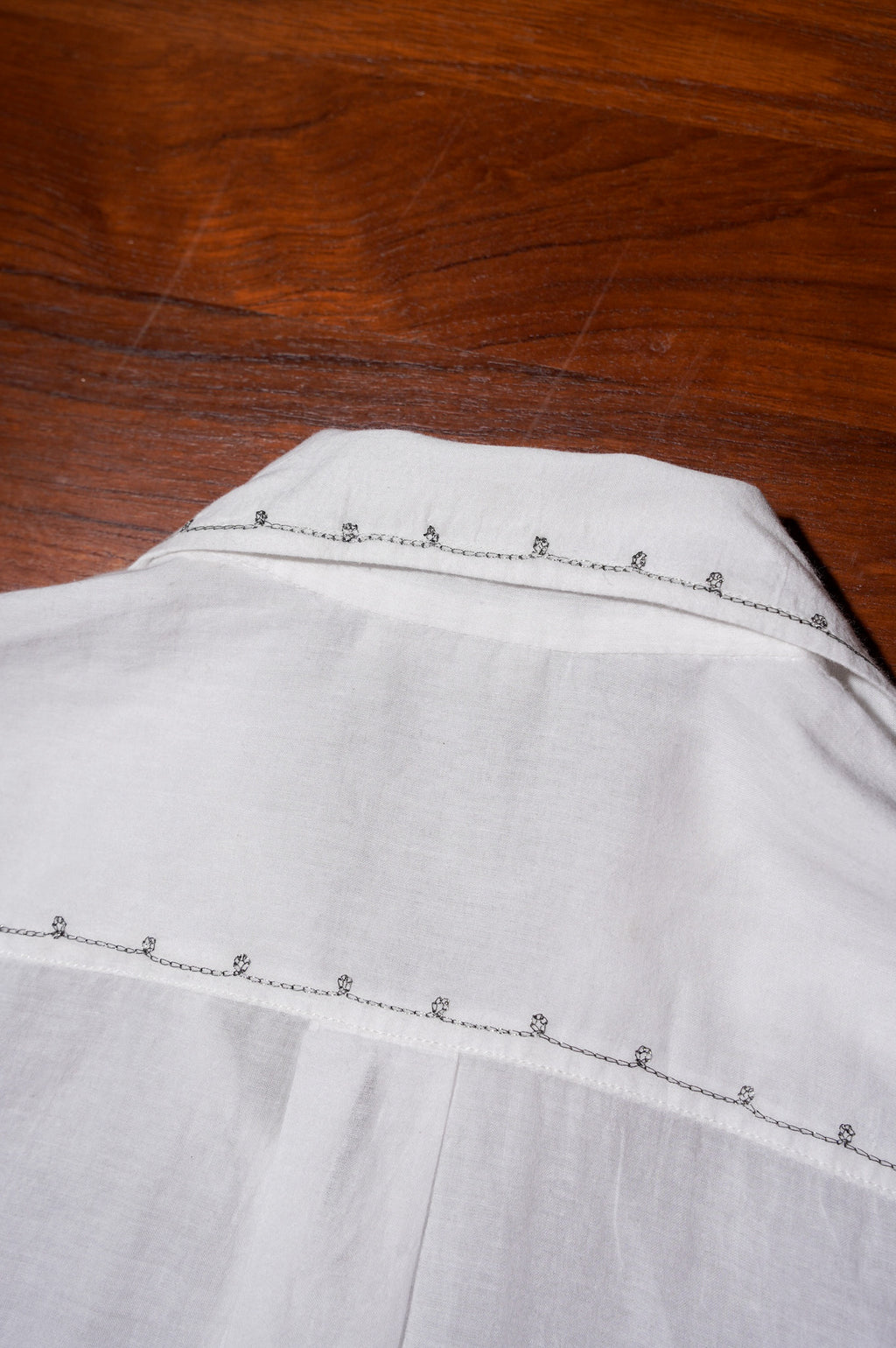 MAATEE&SONS "GUPTA EMBROIDERY" [WHITE]