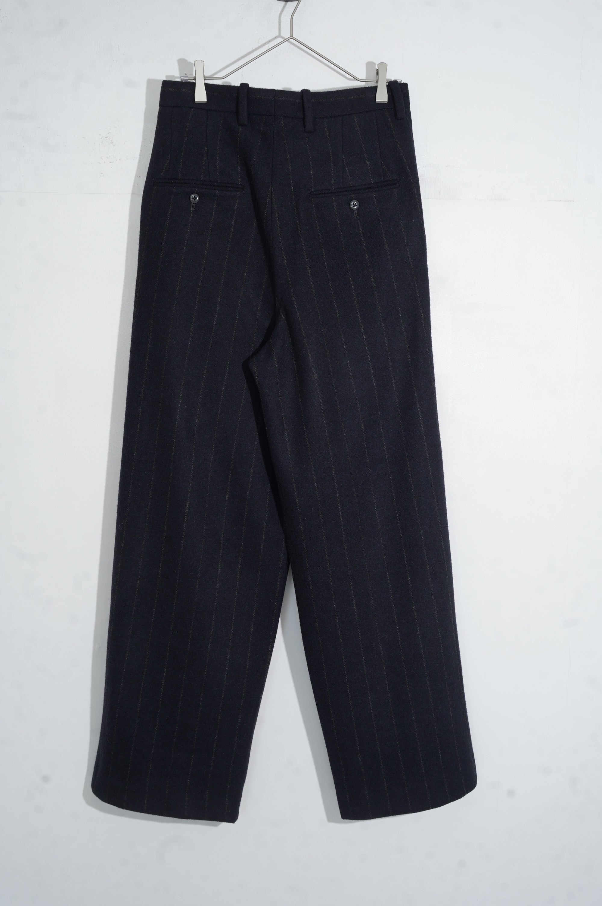 m's braque "TUCKED BAGGY PANTS" ［NAVY CHALK］