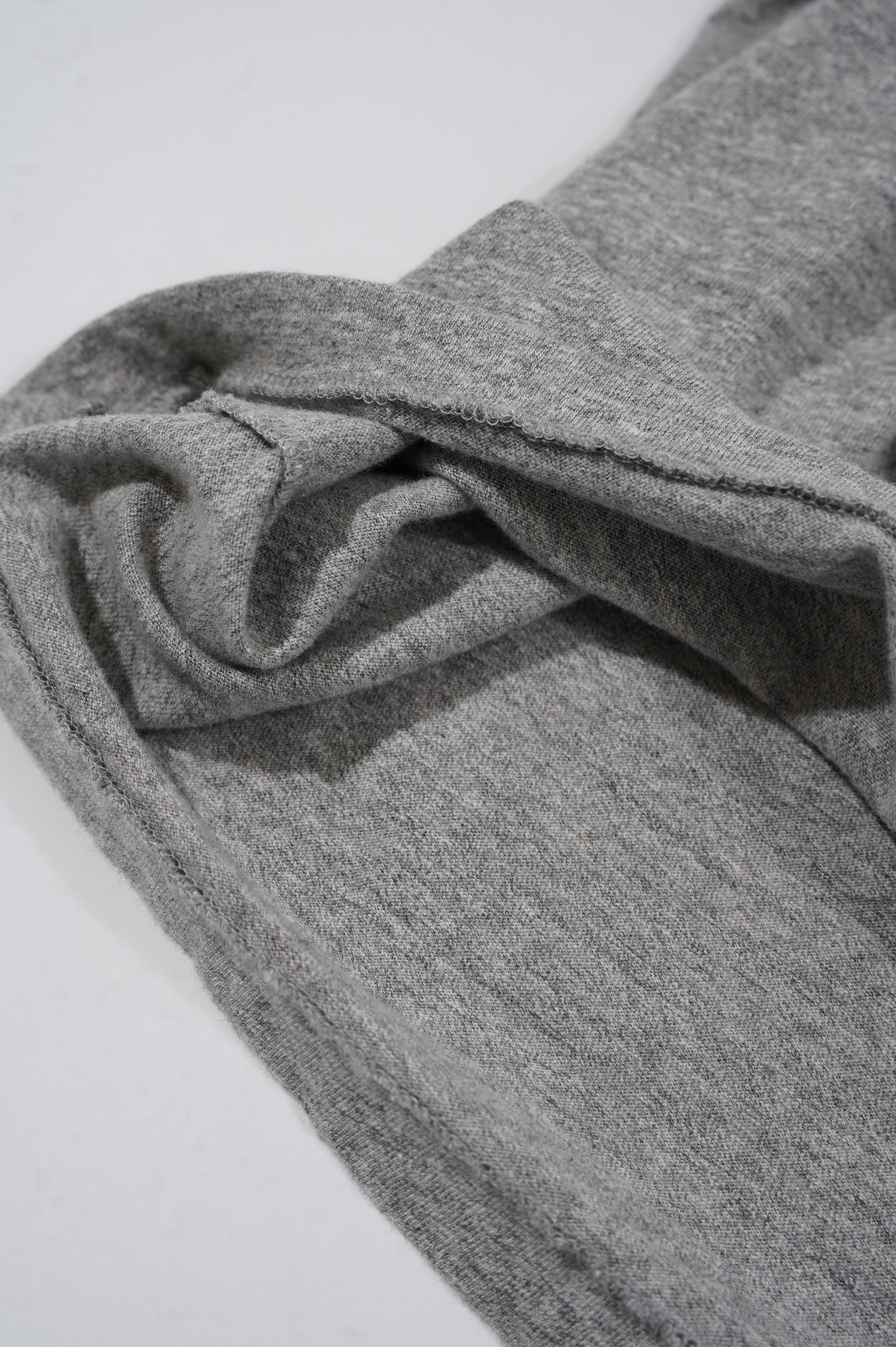MAATEE&SONS "PRINT TEE" [GRY JEFFERY]