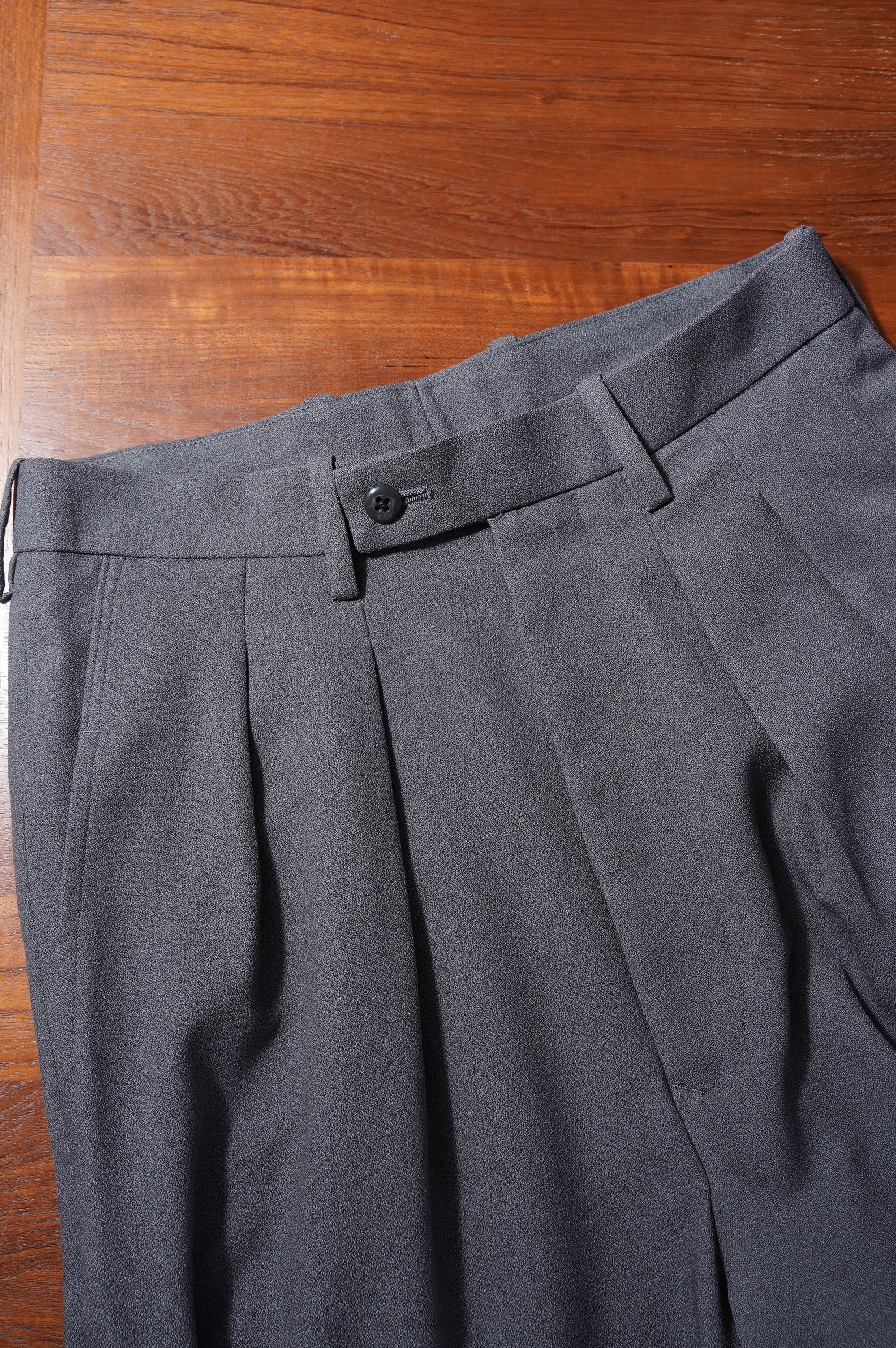 m's braque "TUCKED BAGGY PANTS" ［CHARCOAL］