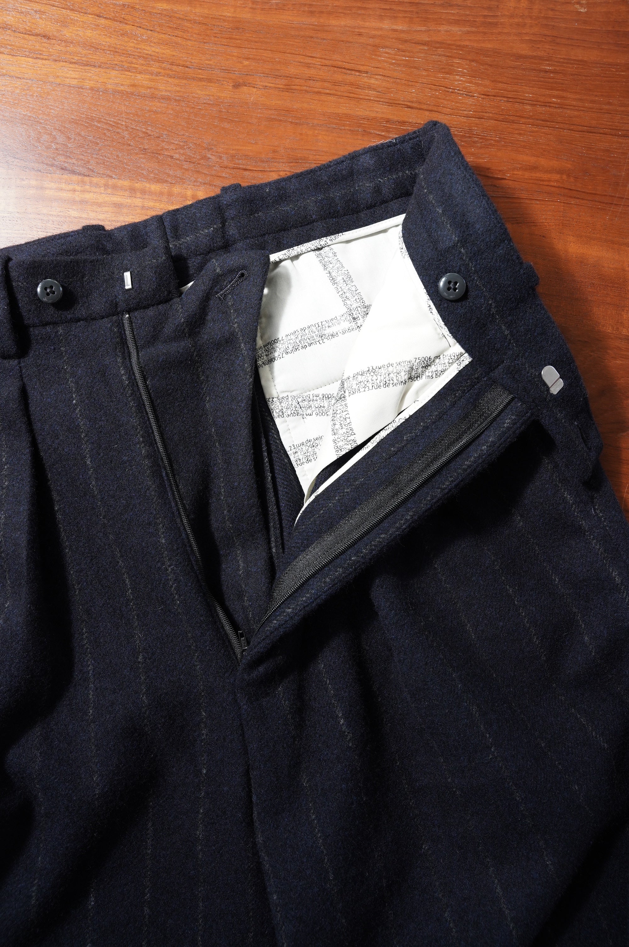 m's braque "TUCKED BAGGY PANTS" ［NAVY CHALK］