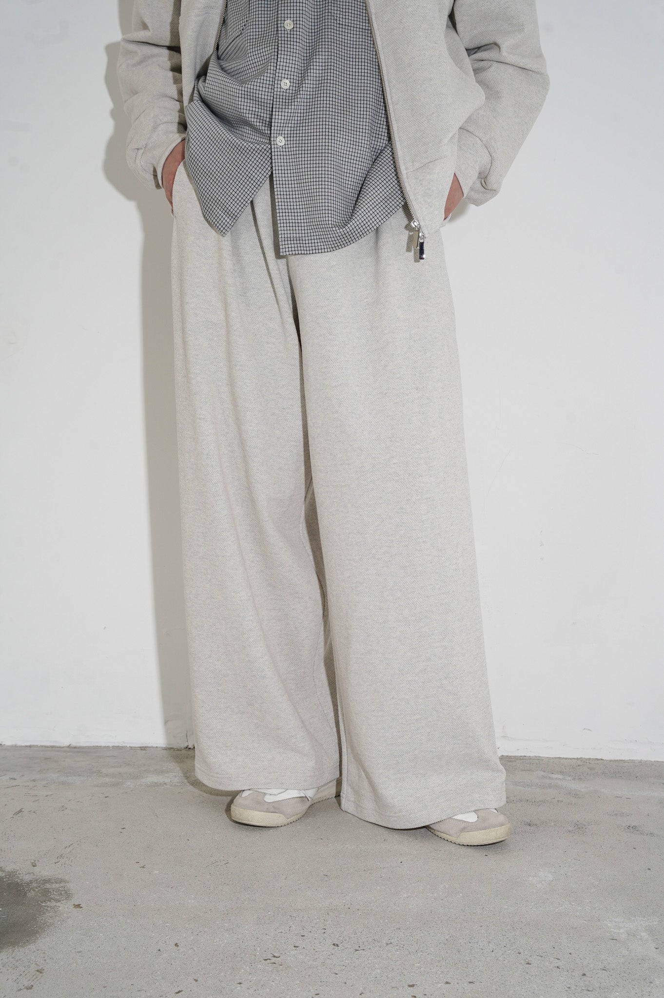 REVERBERATE "TRACK PANTS" [OATMEAL]