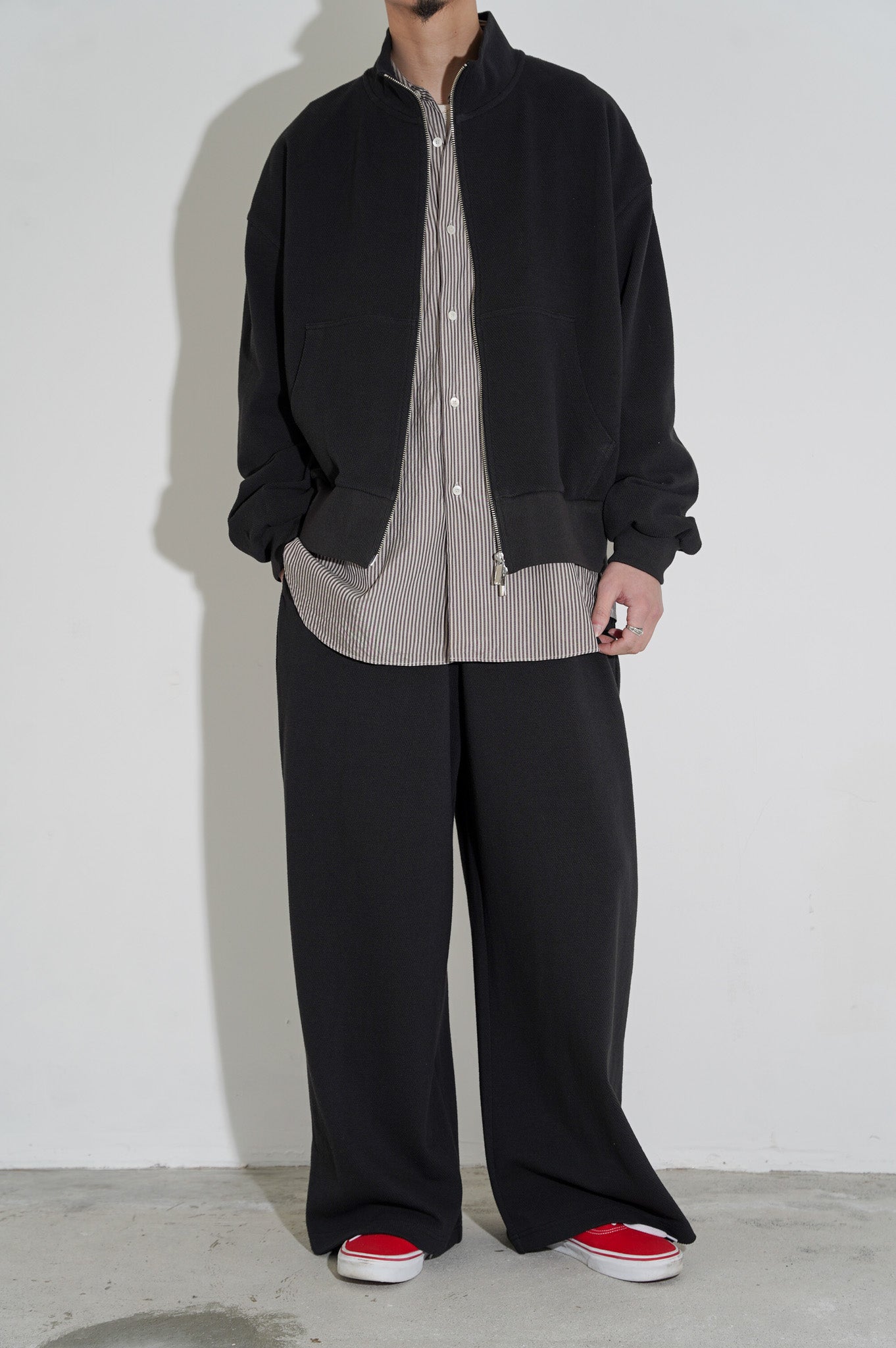 REVERBERATE "TRACK PANTS" [BLACK]