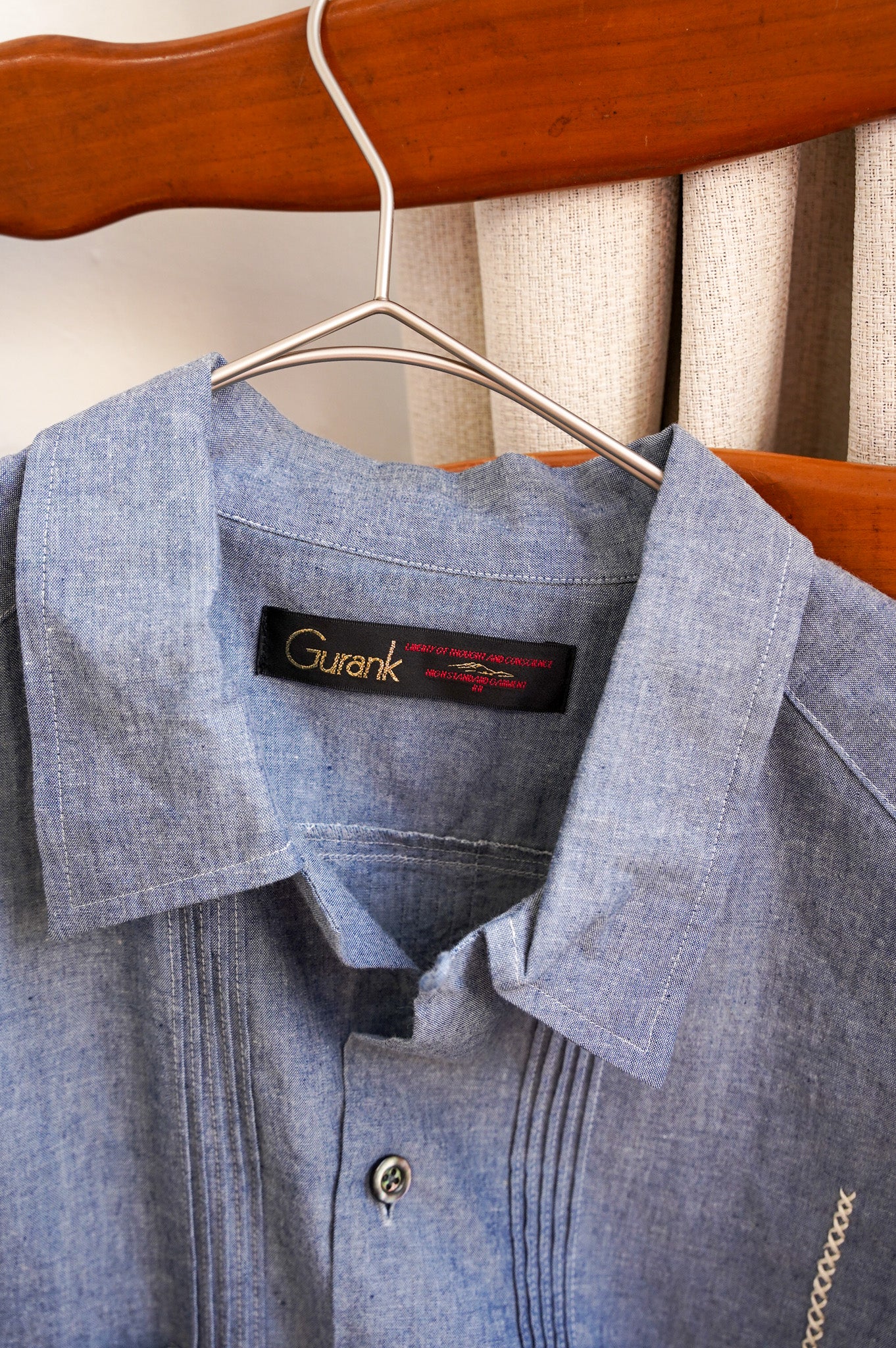 Gurank "Guayabera"