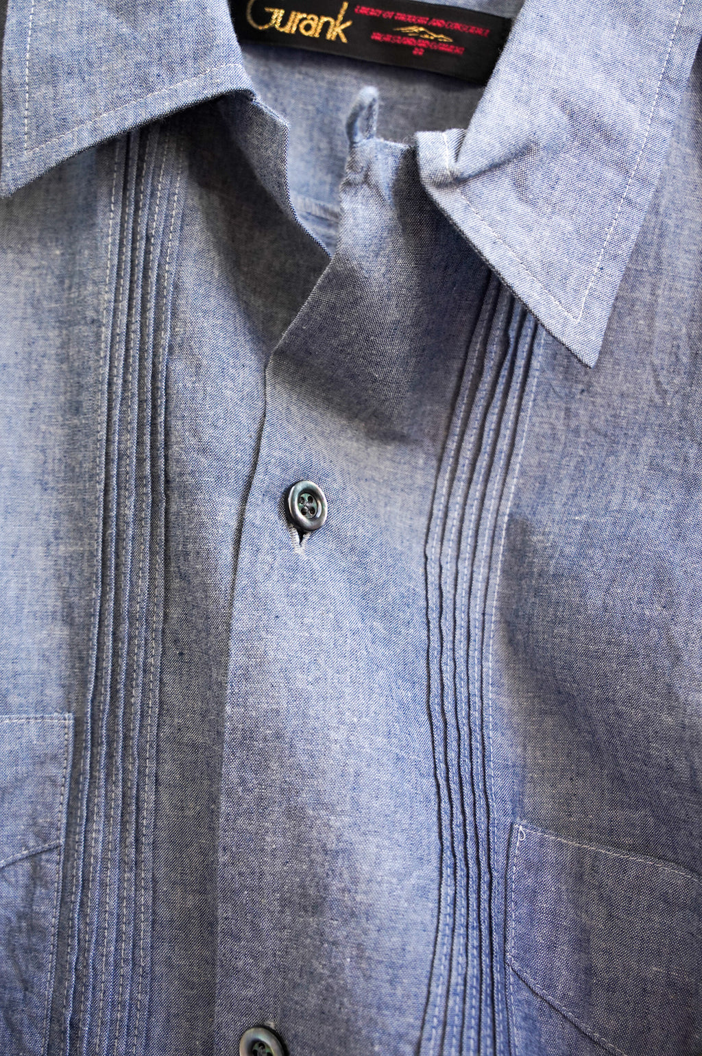 Gurank "Guayabera"