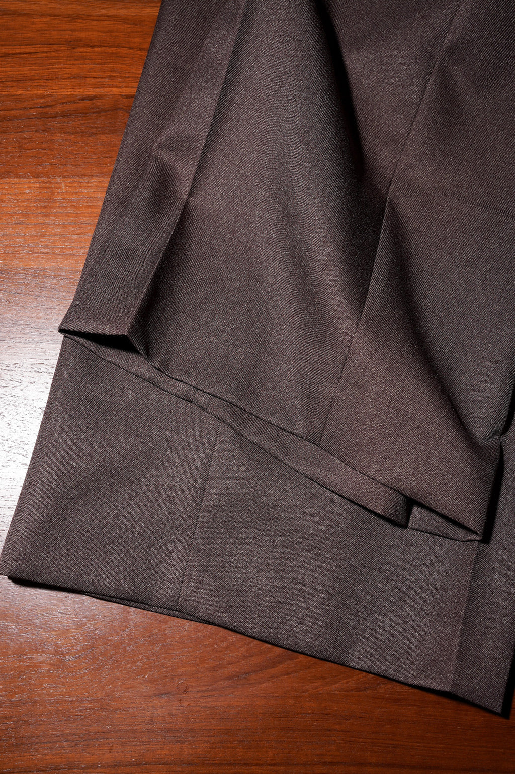REVERBERATE "TACKED TROUSERS" [BROWN]