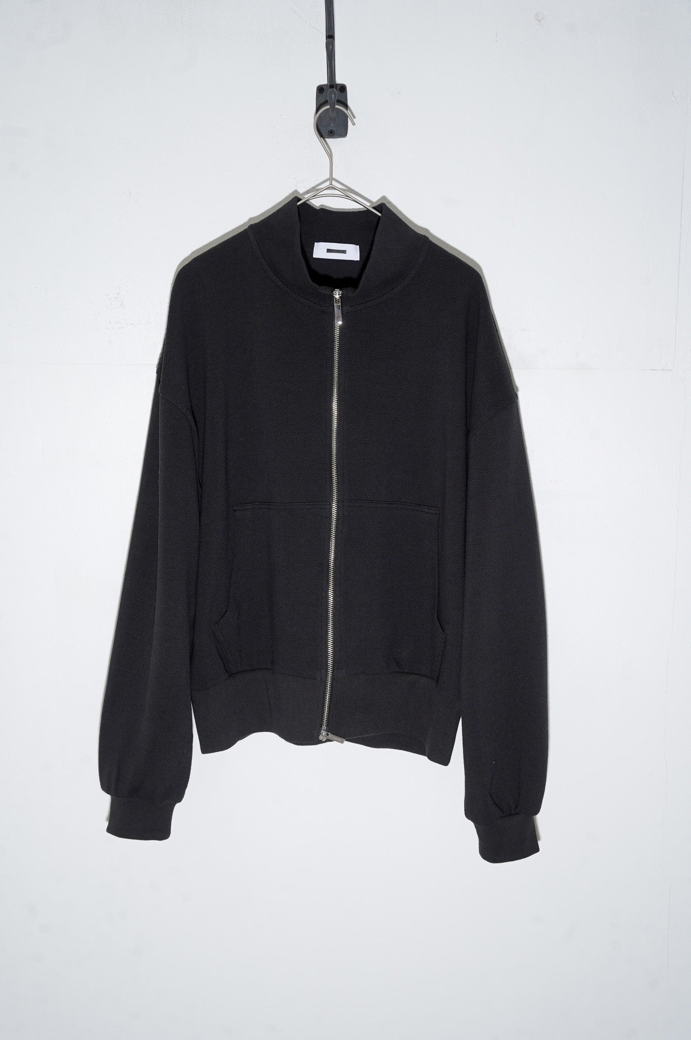 REVERBERATE "TRACK JACKET" [BLACK]