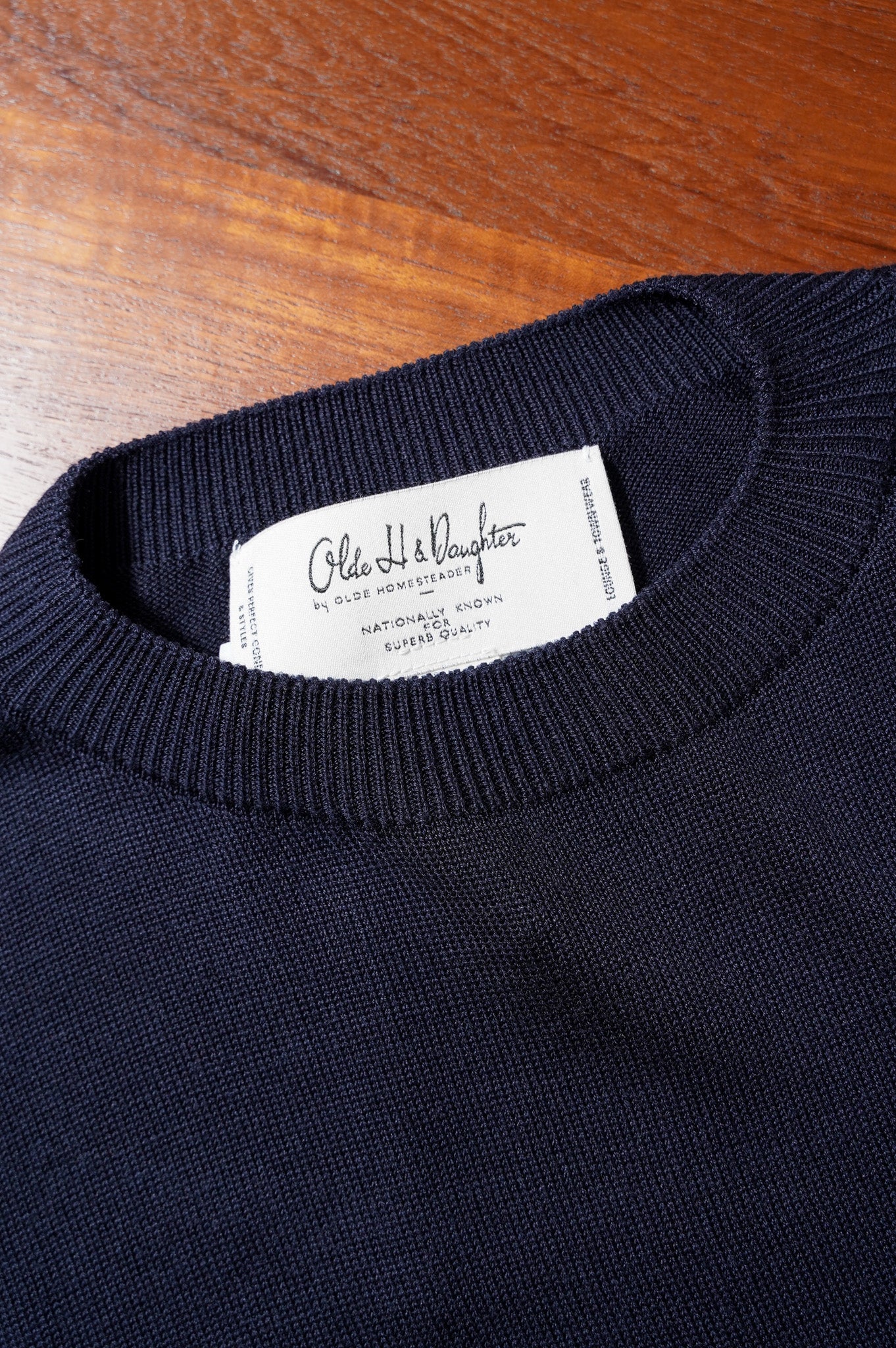 Olde H & daughter "SILK PLANE STICH CREW NECK" [MID NIGHT]
